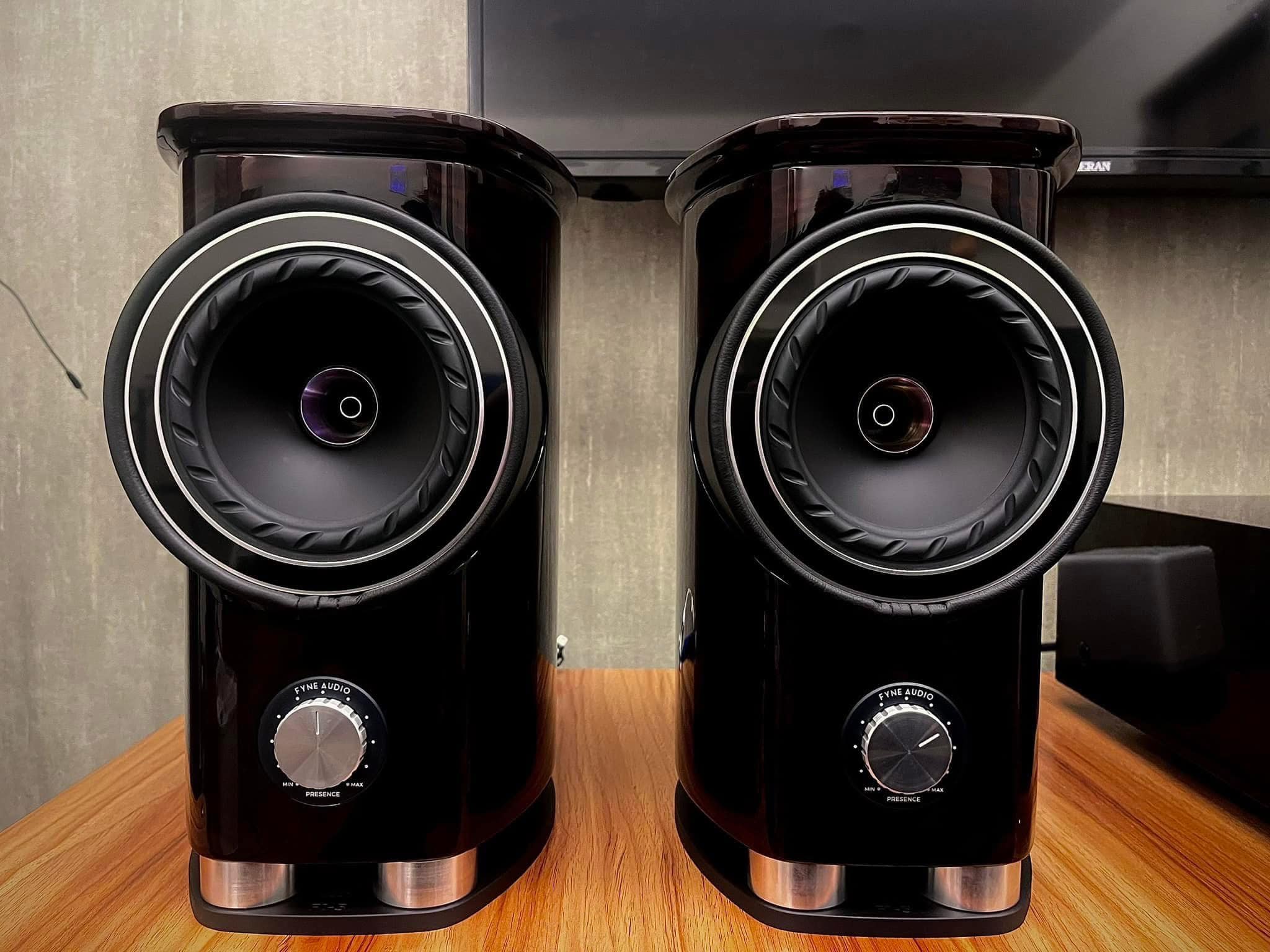 Elac BS 203 Anniversary ED 紀念版