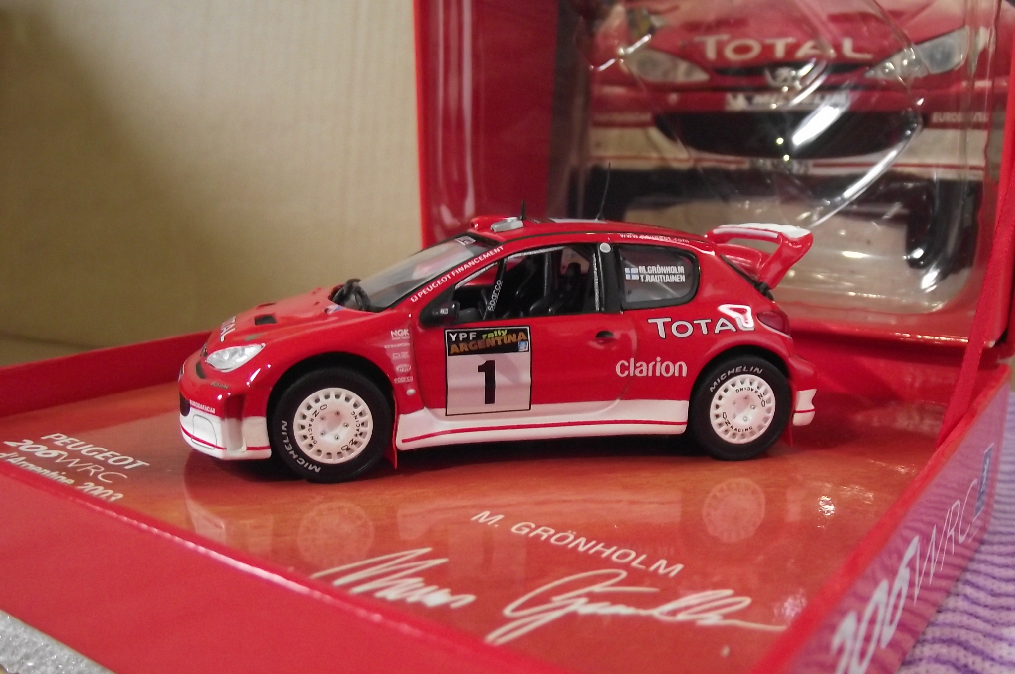 Die-cast 1:32 scale Peugeot 307 WRC model