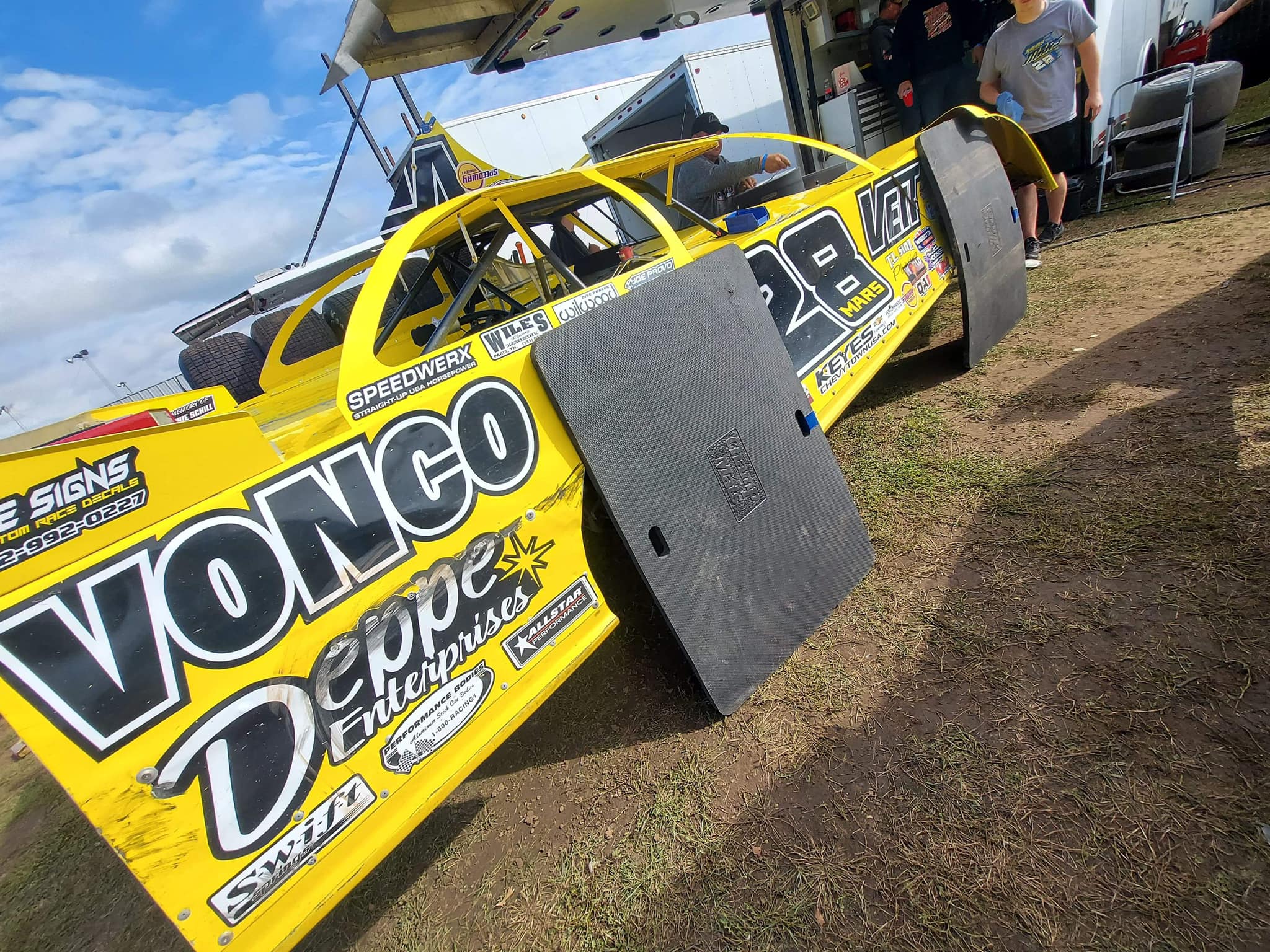 Just a few of the cars that are... - Dirt Race Central