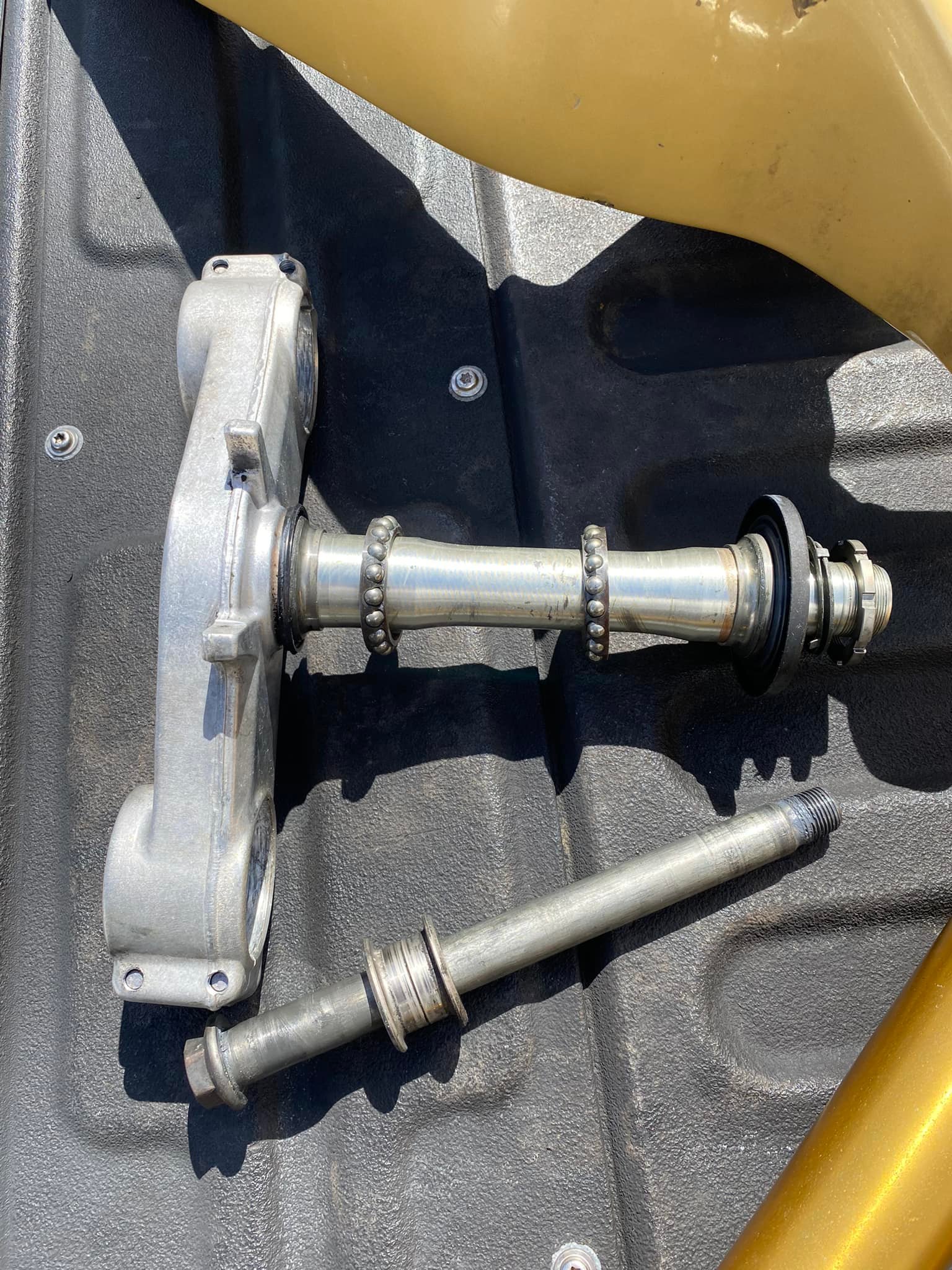 Parts for sale from 2004 2005 Kawasaki ZX10 Front axle 25 Lower