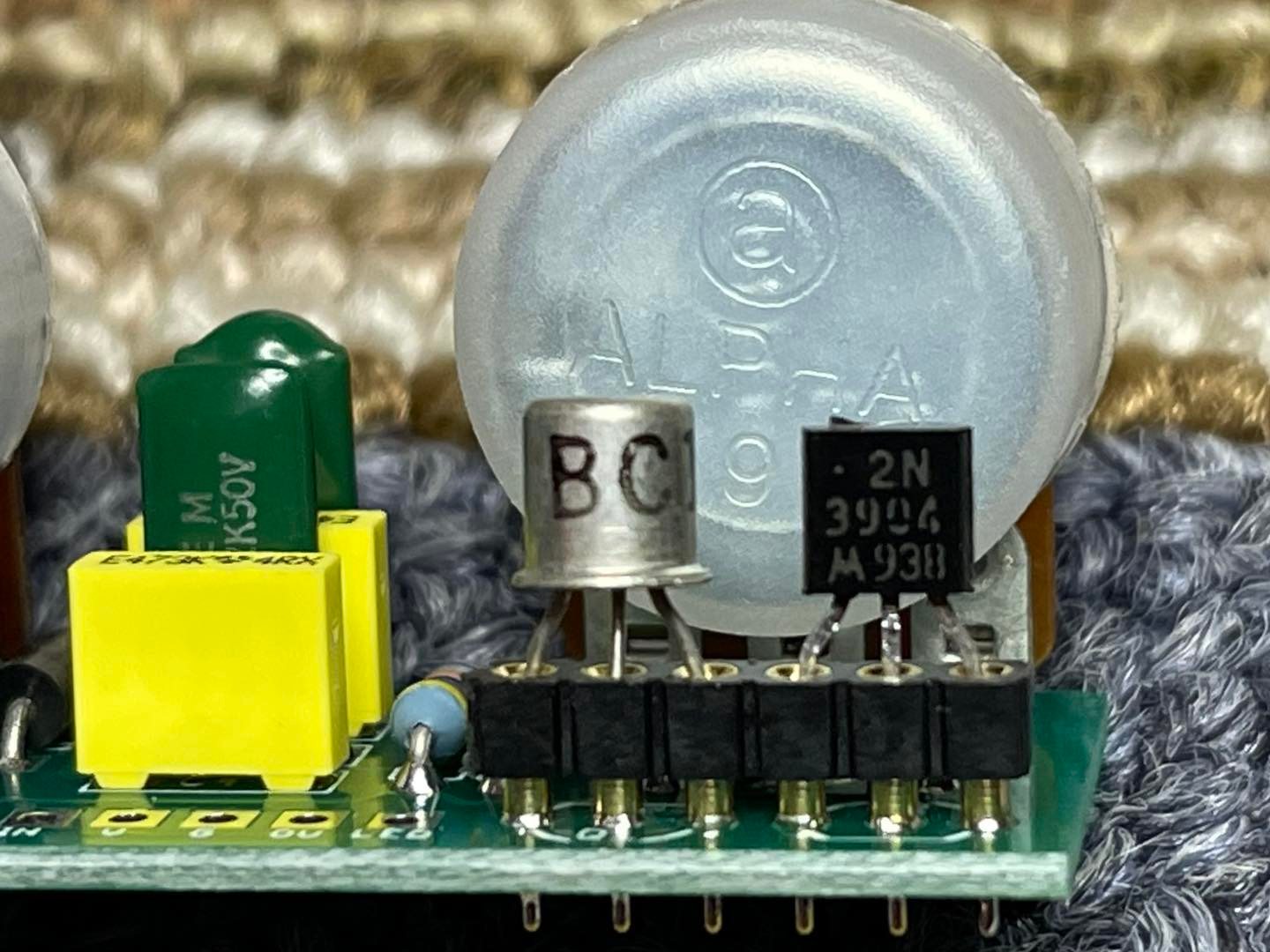 Building a Triangle Muff clone pedal with 2N5133 transistors