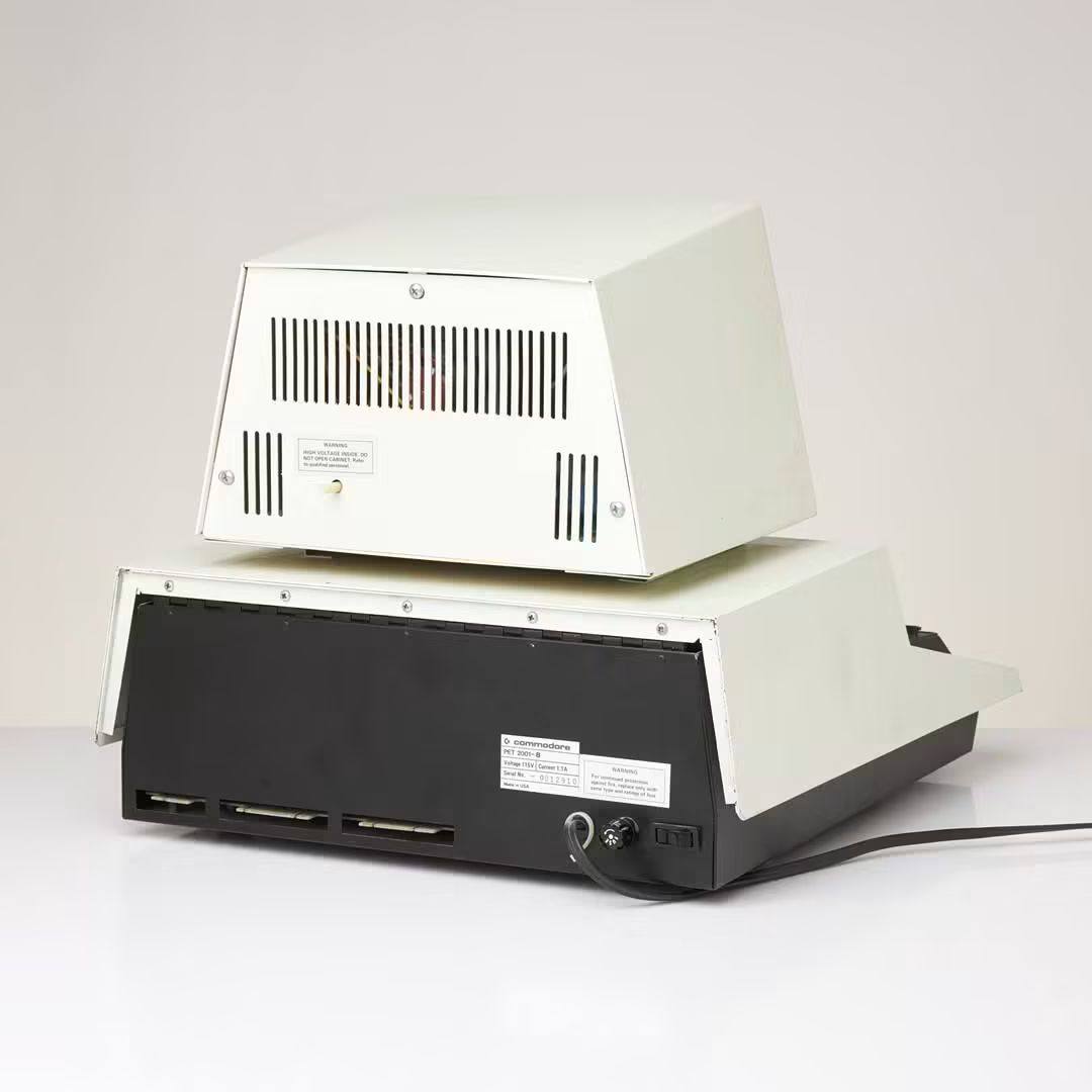 Commodore Pet 2001-8 Series (US, 1977) 🤓🤙🔥