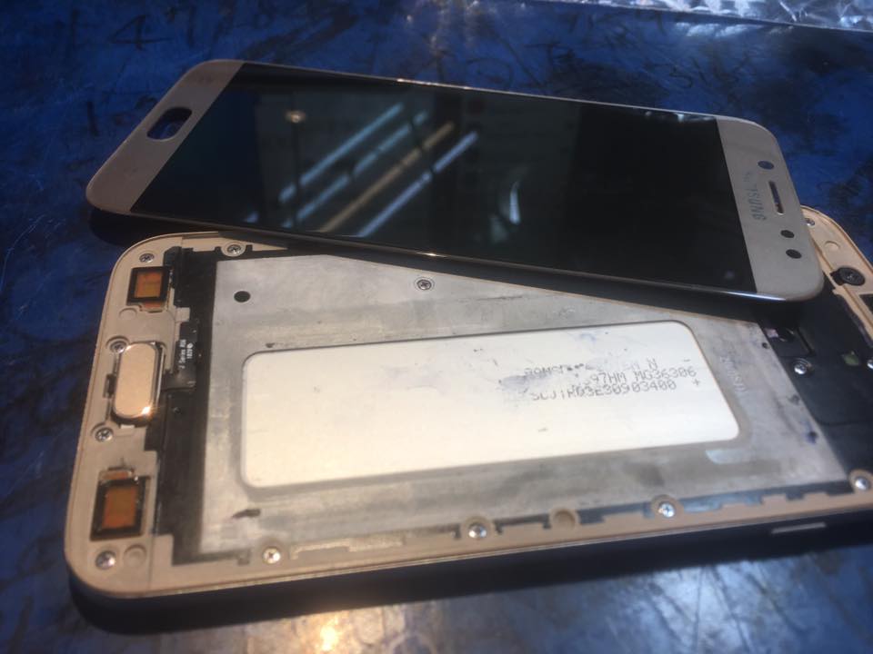 三星j7pro J730 液晶壓到內部紫斑 現場90分鐘 旦通科技網路fb 手機液晶維修專區 Facebook