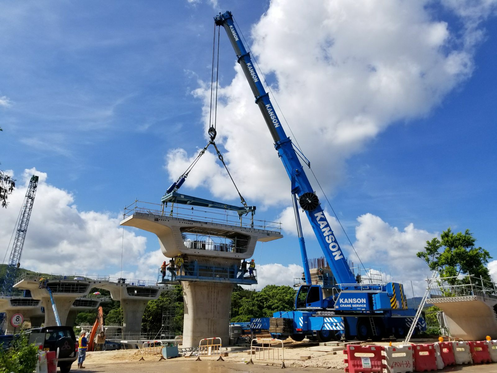 力營重運 KANSON - LIEBHERR LTM 1300-6.2@禾徑山路