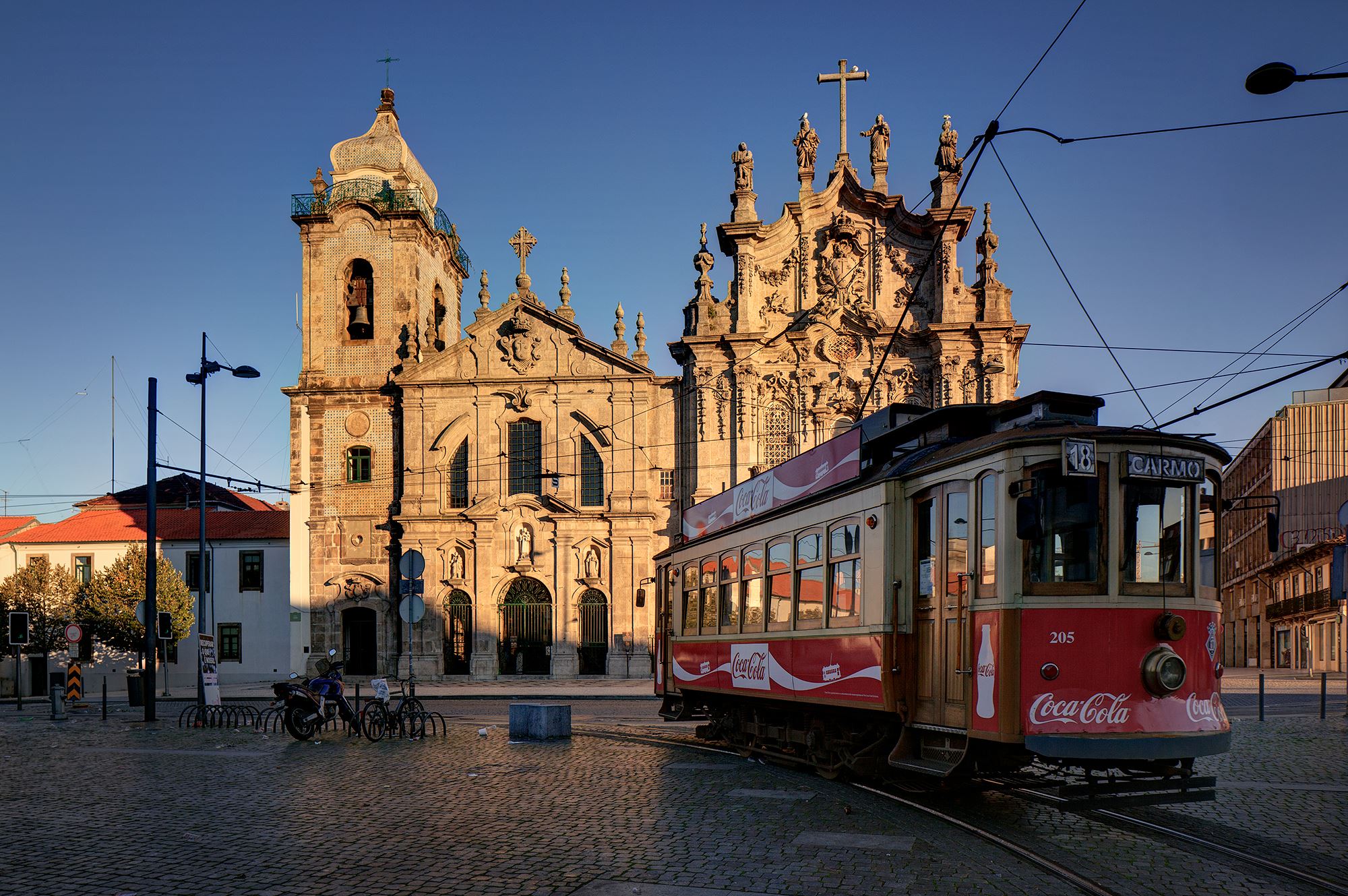 Łukasz Małkiewicz Fotografia - Porto - Carmo, Carmelitas churches and ...