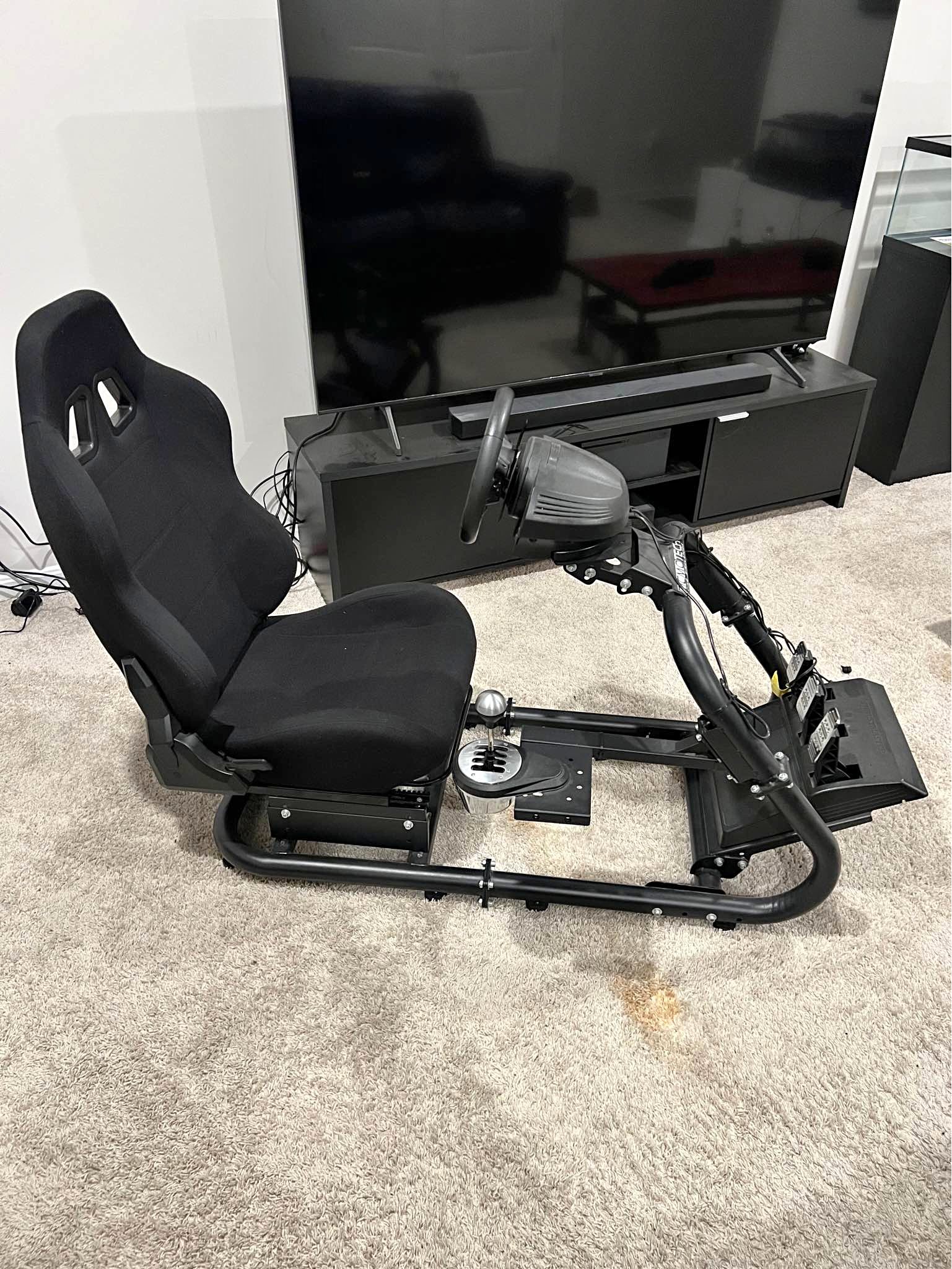 Dardoo Racing Simulator Cockpit with Full Thrustmaster TMX Pro setup ...