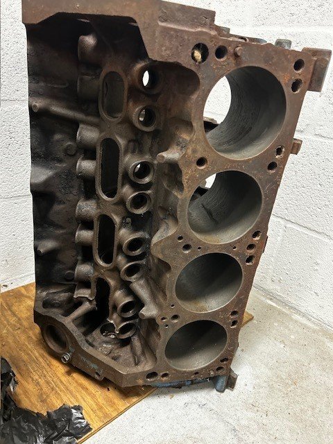 318 Mopar Engine Block - Car Engines & Engine Parts - Punta Gorda ...