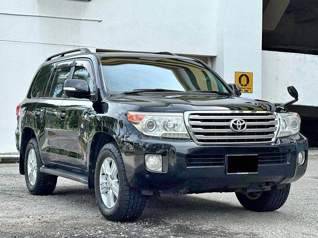 Toyota Land Cruiser (A) 4.6 V8 ZX SUV 2013 - Cars & Trucks