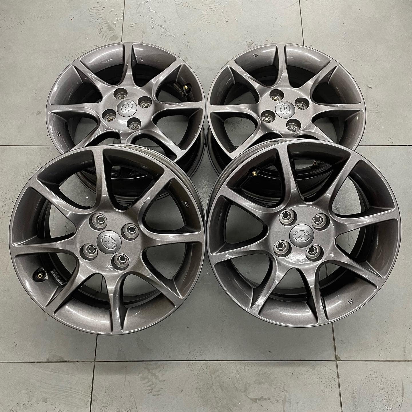Rim Alza Advance Dark Grey 15 Inci X... - Takeaway Sport Rim