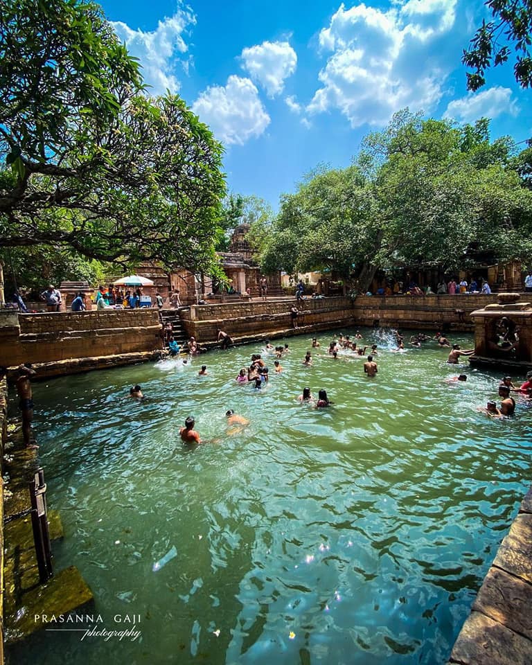 Royal Bagalkot - 💥🌊 One day trip to Mahakut 💞 Enjoy these... | Facebook