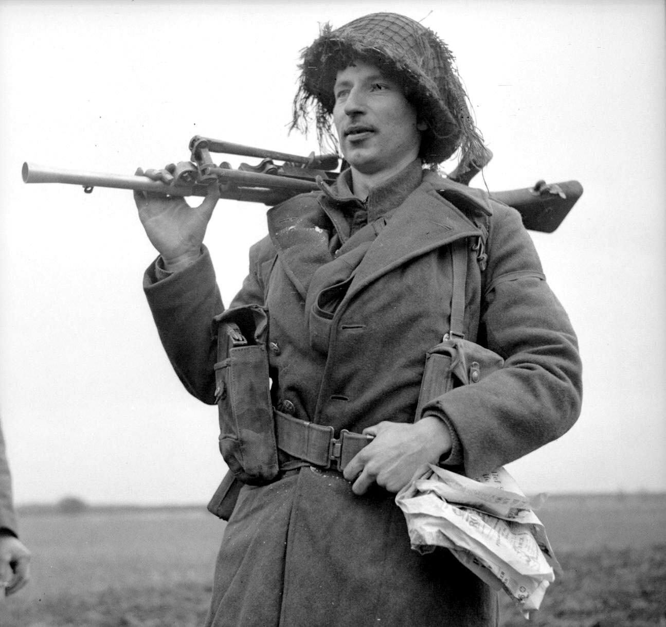 World - Pte Edgar Walgate of the 1st Battalion, Suffolk Regiment, with ...