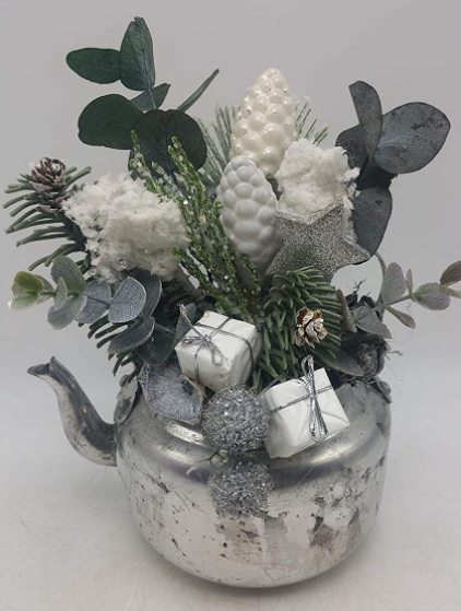 Qualitativ hochwertige Kunstgestecke von myFleur sind die ideale #Geschenkidee #adventsgesteck #weihnachtszeit #tischdeko #blumendeko https://www.amazon.de/Weihnachtsgesteck-Adventsgesteck-Kunstfloristik-Teekanne-Geschenke/dp/B081CLVP96/ref=sr_1_6?__