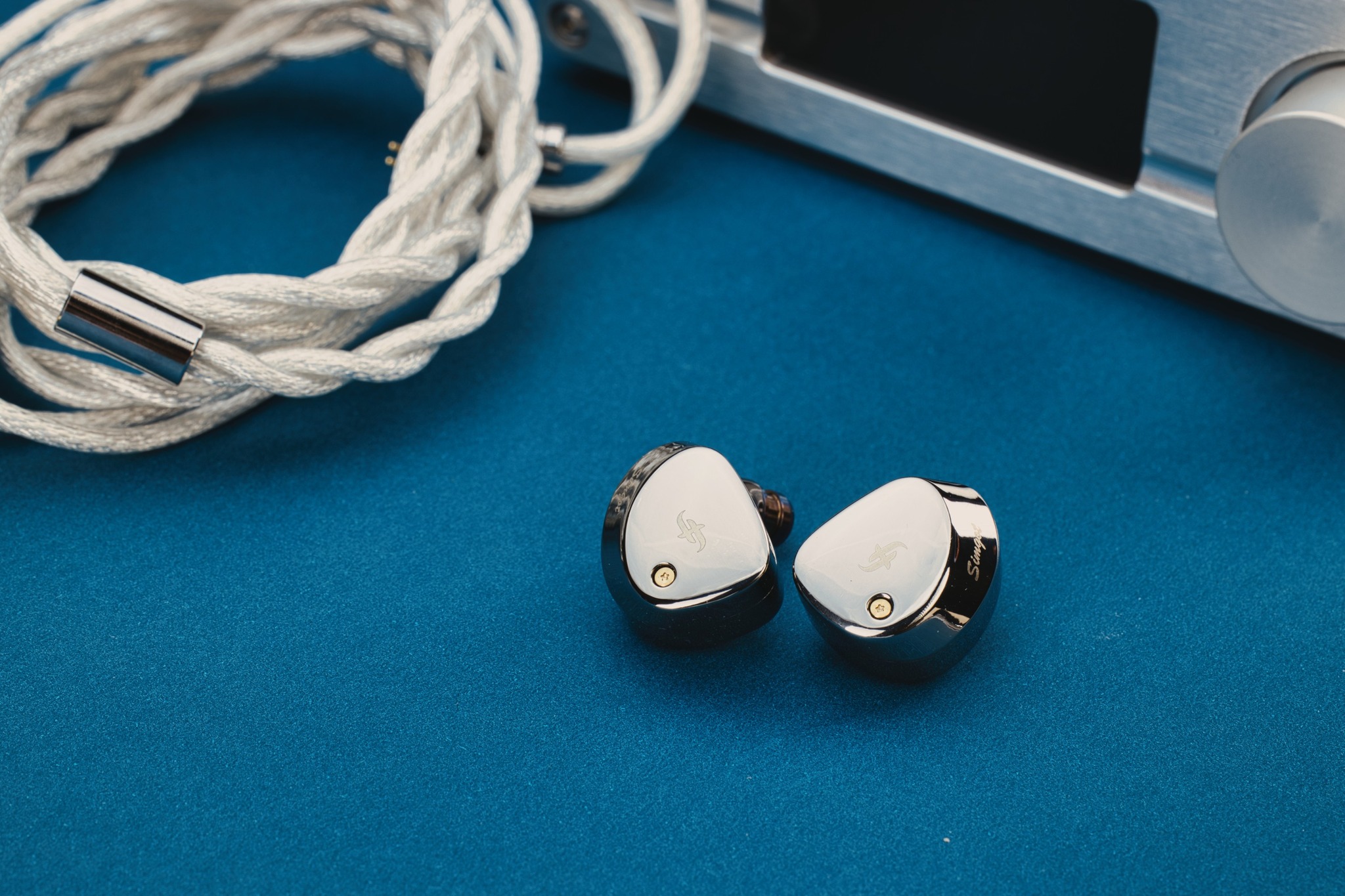 Simgot ET142 review: planar magnetic and piezoelectric hybrid IEM