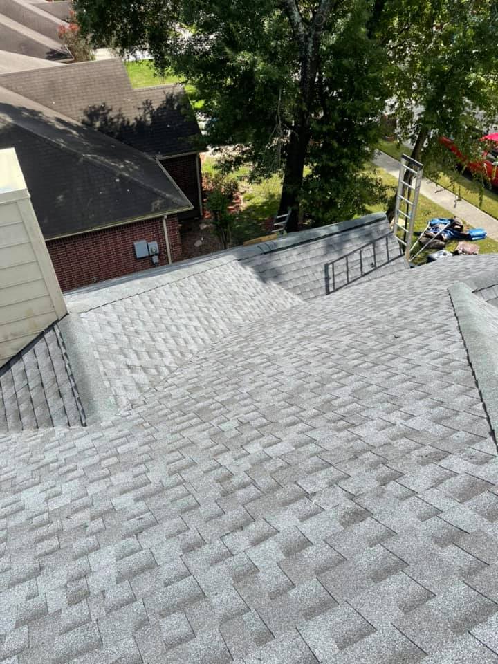 JSI Roofing - GAF Timberline HDZ Shingles Color:...