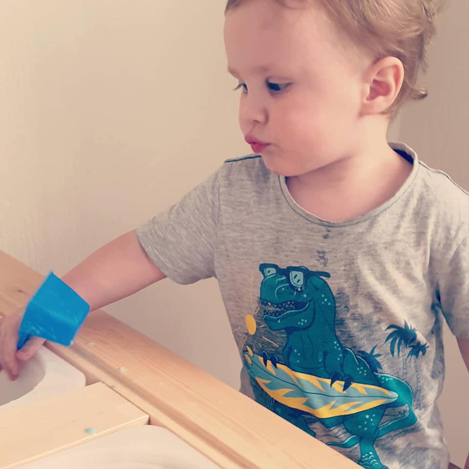 Fizzy blocks were a hit 🧪👩‍🔬👨‍🔬 - Tiny Wings Family Day Care
