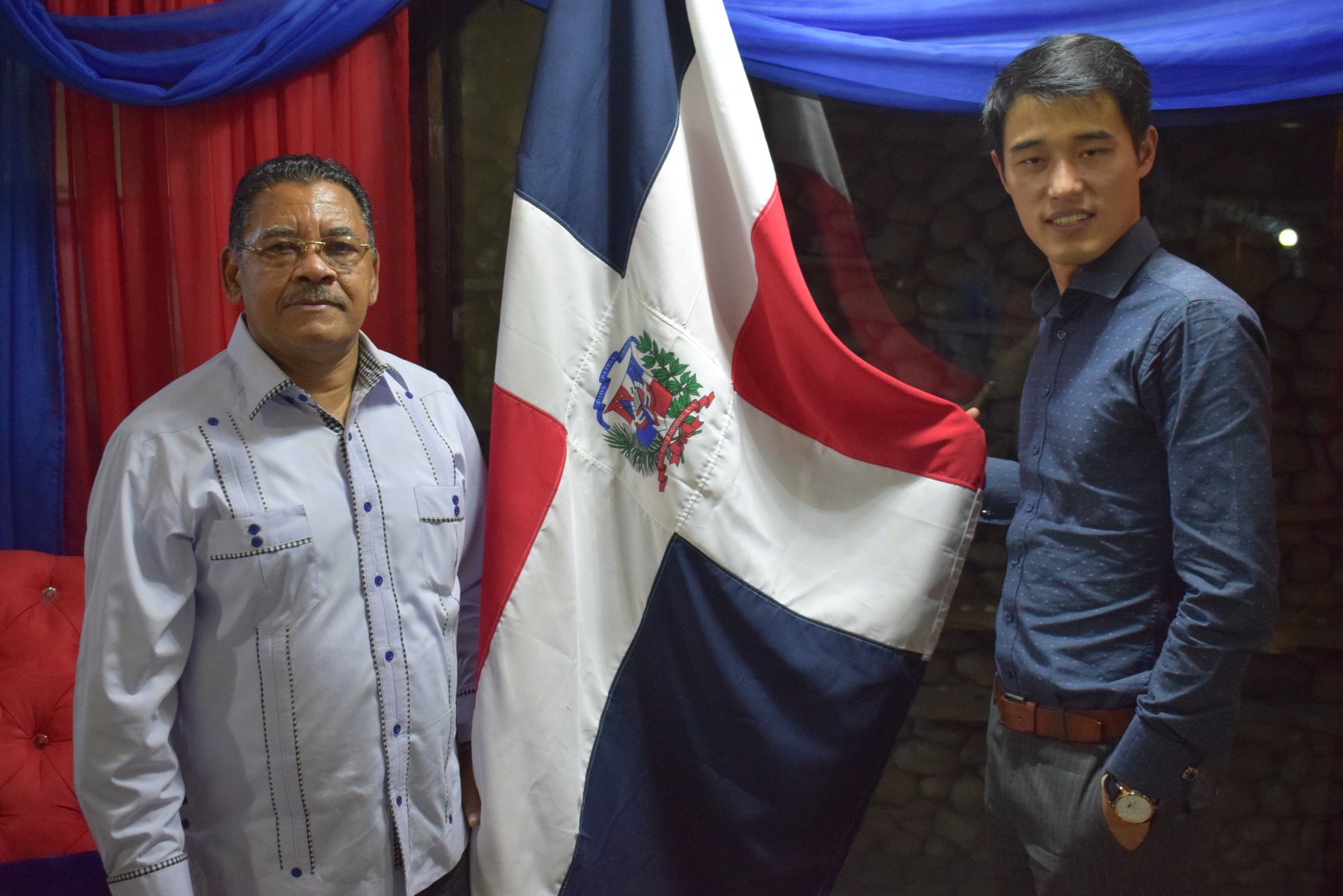 Visita de cortesía del Sr. Zong... - Fundación Ramiro Garcia | Facebook