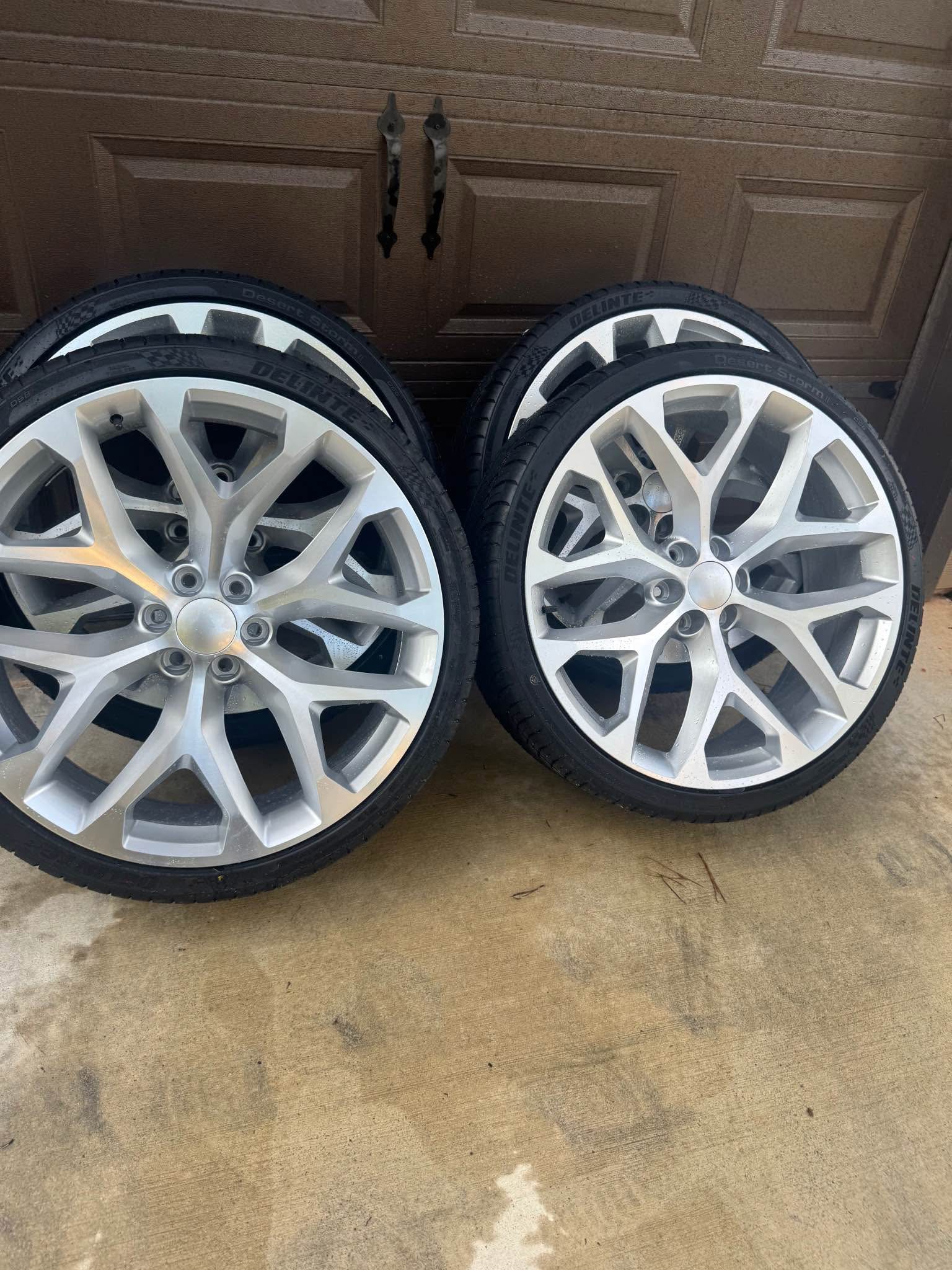 26 inch rims and tires 6 lug gloss silver snowflakes gmc Chevy Cadillac ...