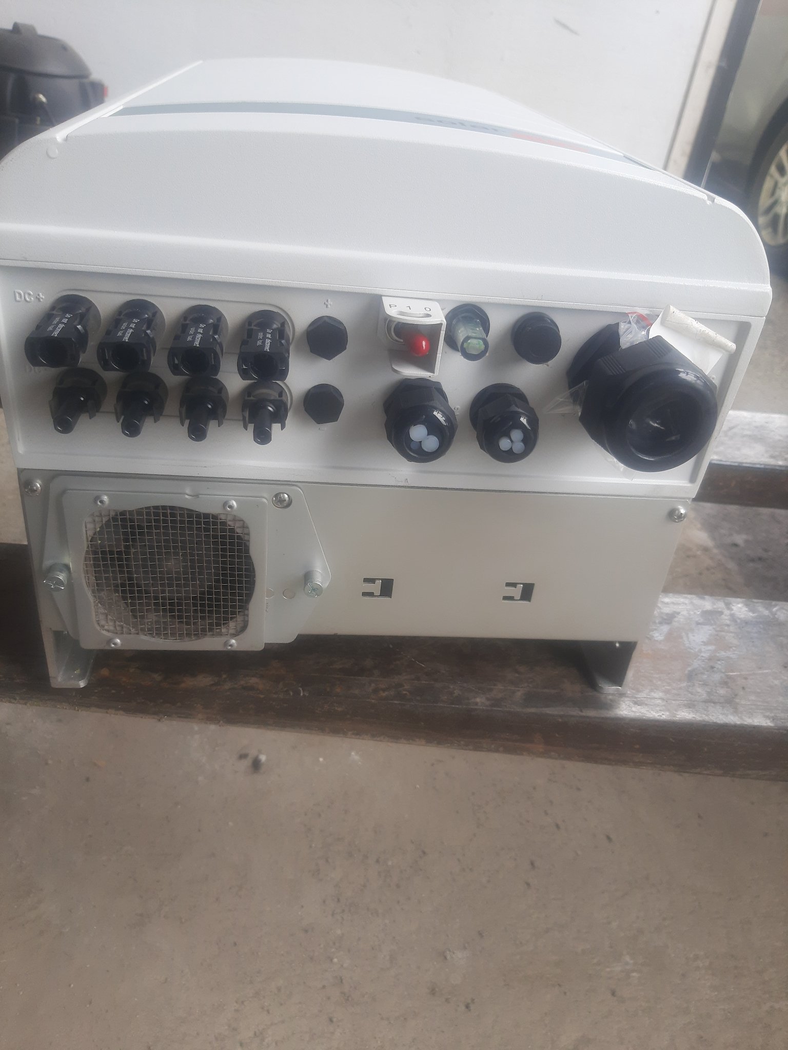 SolarEdge SE33,3K Inverter - Outdoor Security & Floodlights - Hidas ...