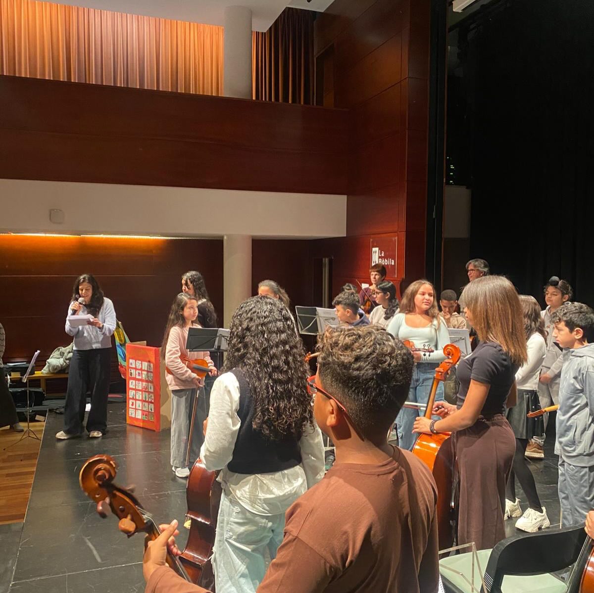 EMMCA L'H Escola Municipal de música - Centre de les Arts added a new ...