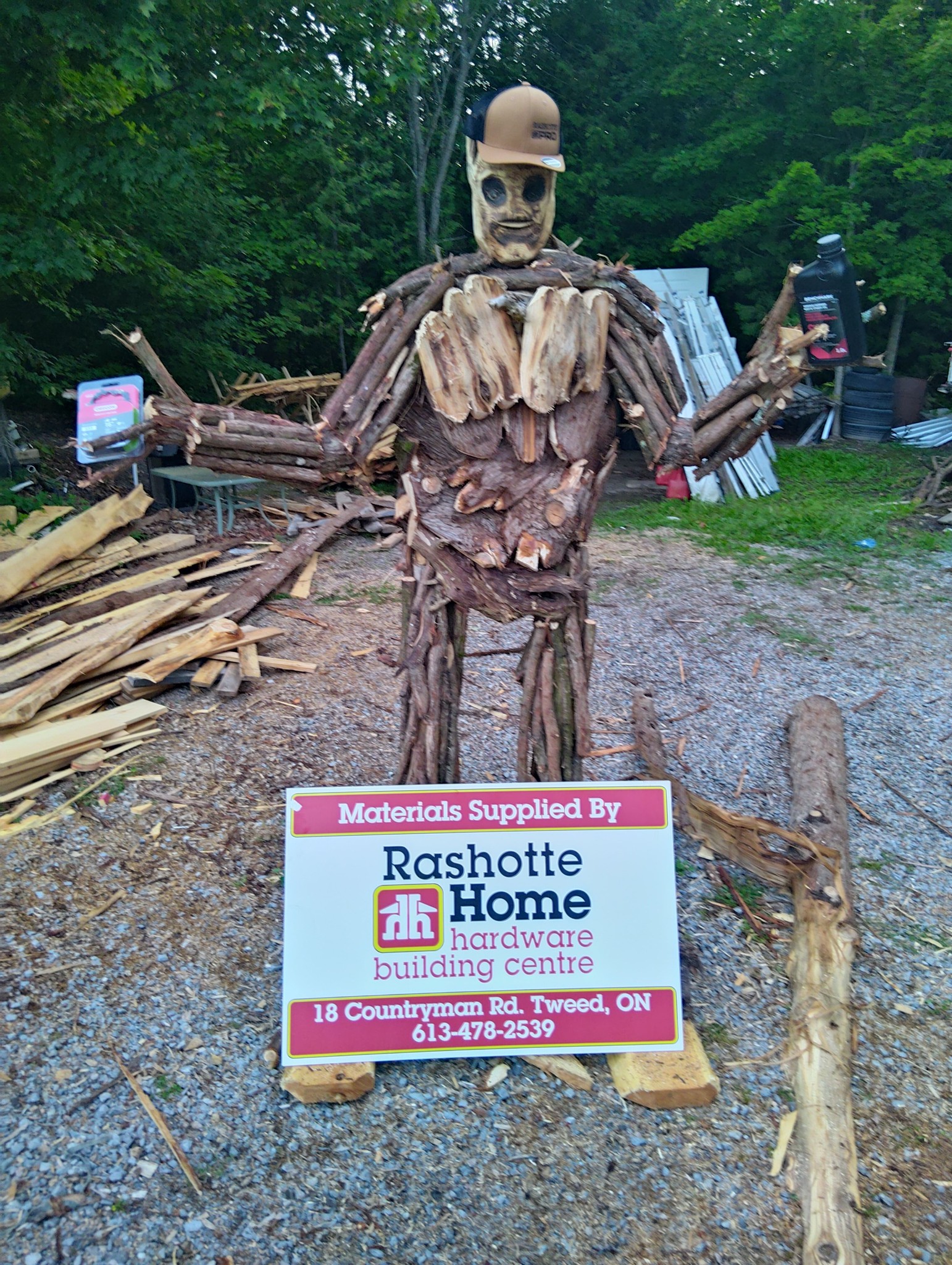 Live chainsaw wood carving demonstration | Tweed, ON