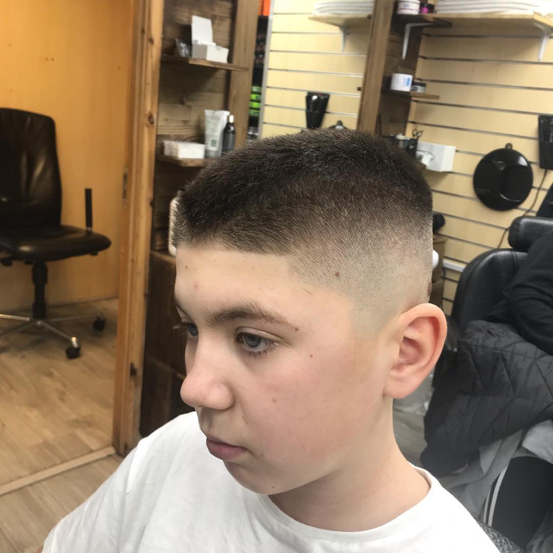 Barber Lounge Skin Fade With A Boxed Front Done By Yunus Facebook