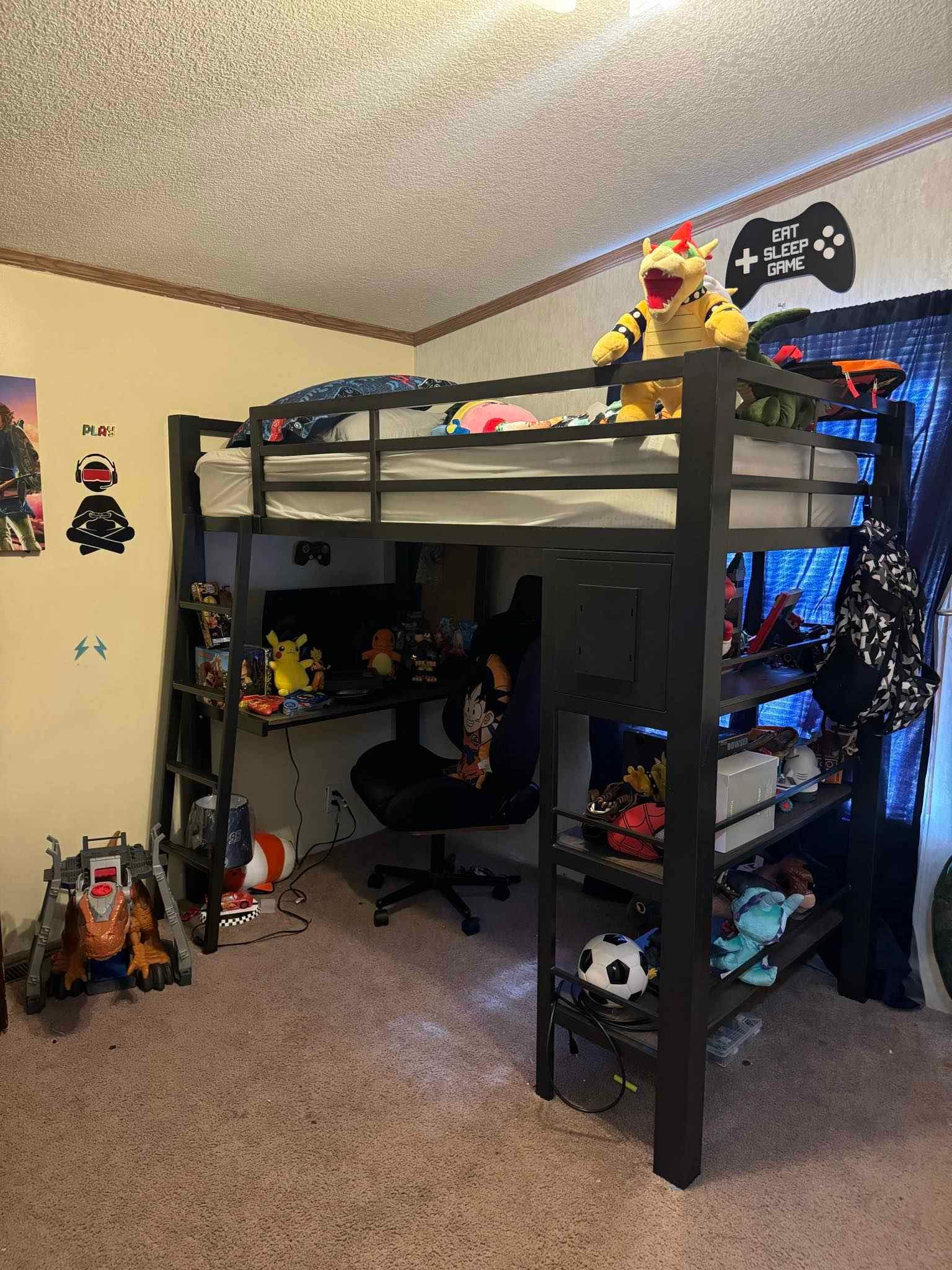 twin loft bed w/mattre Beds & Bed Frames San Marcos, Texas