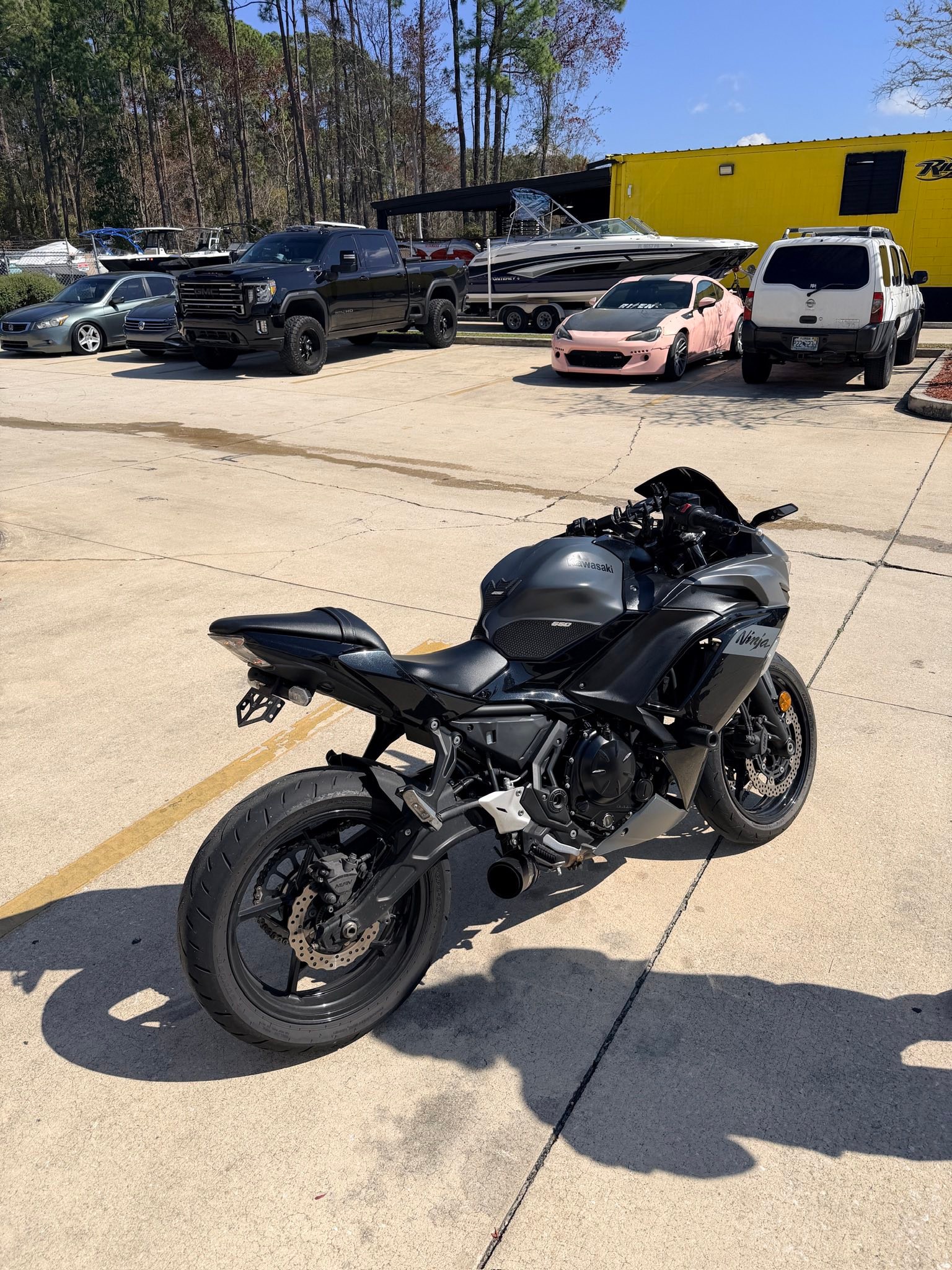 Which one is your favorite? Ninja 650, Ninja Zx6r or BMW s1000rr