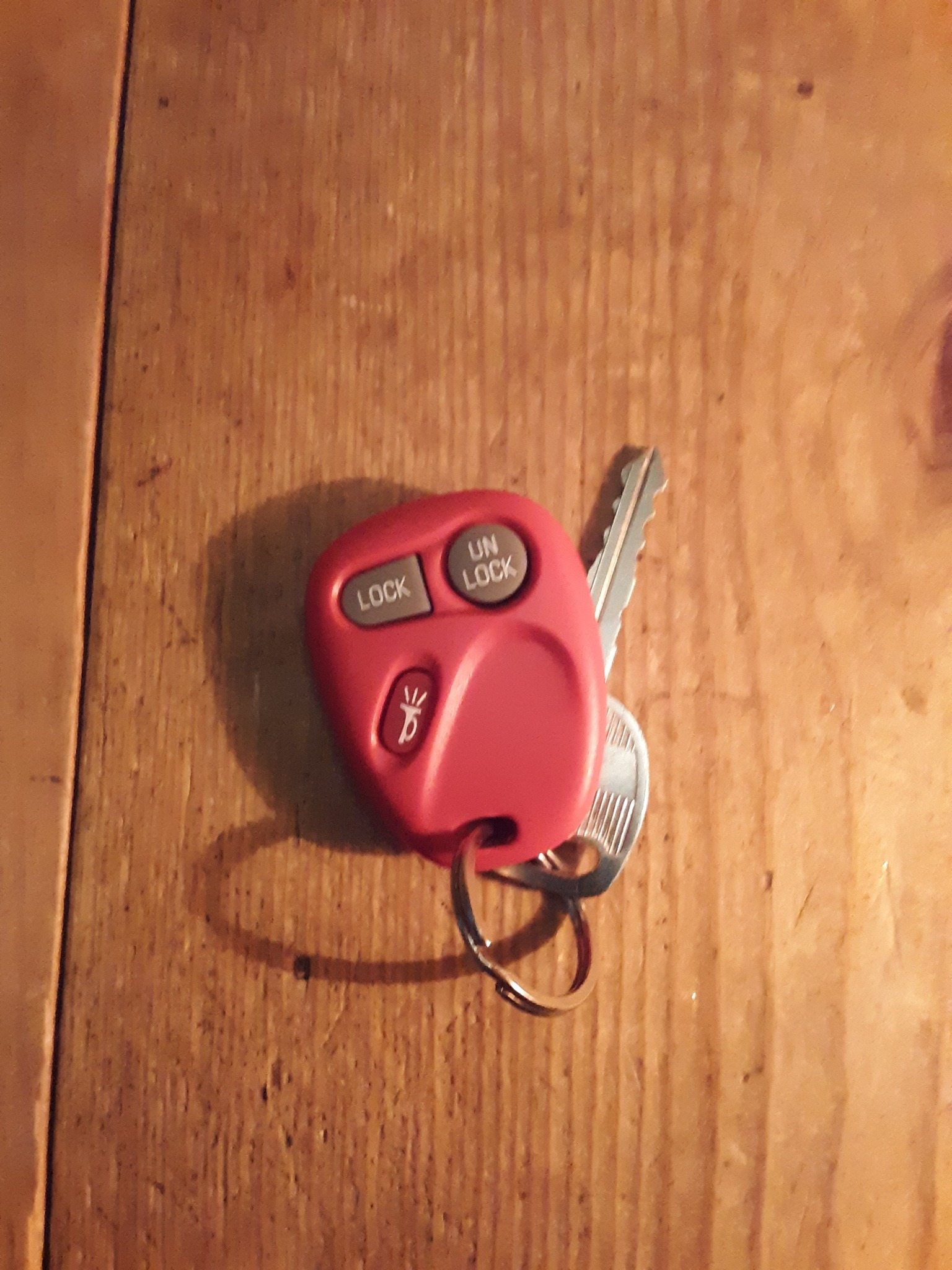 Keyless Entry Remote For 1998–2001 Chevrolet S10 – Remotez4less R4L3347 – Red Case, Self-Programmable