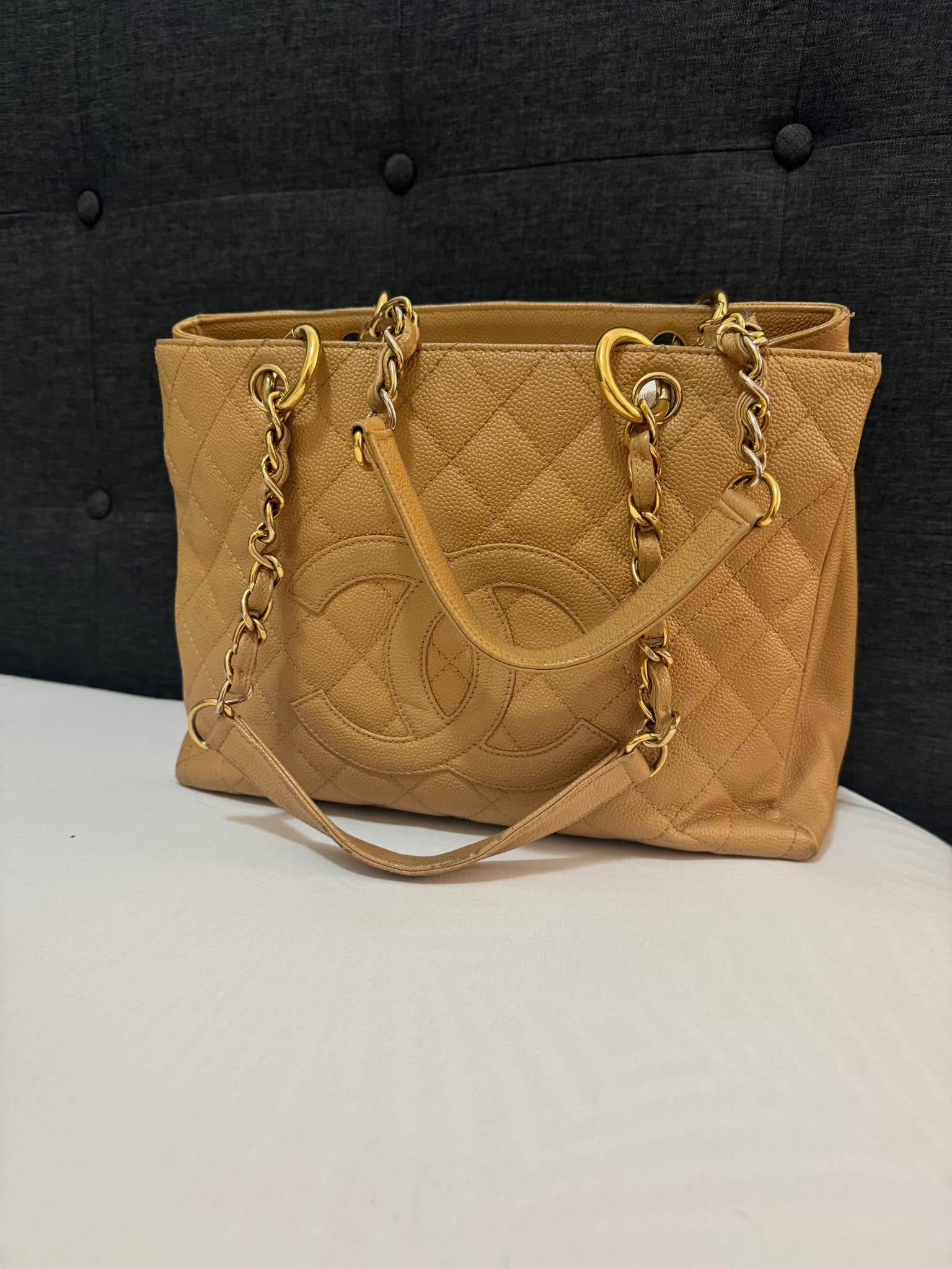 CHANEL Quilted Caviar Timeless Grand Shopping Tote (Original Made in ...