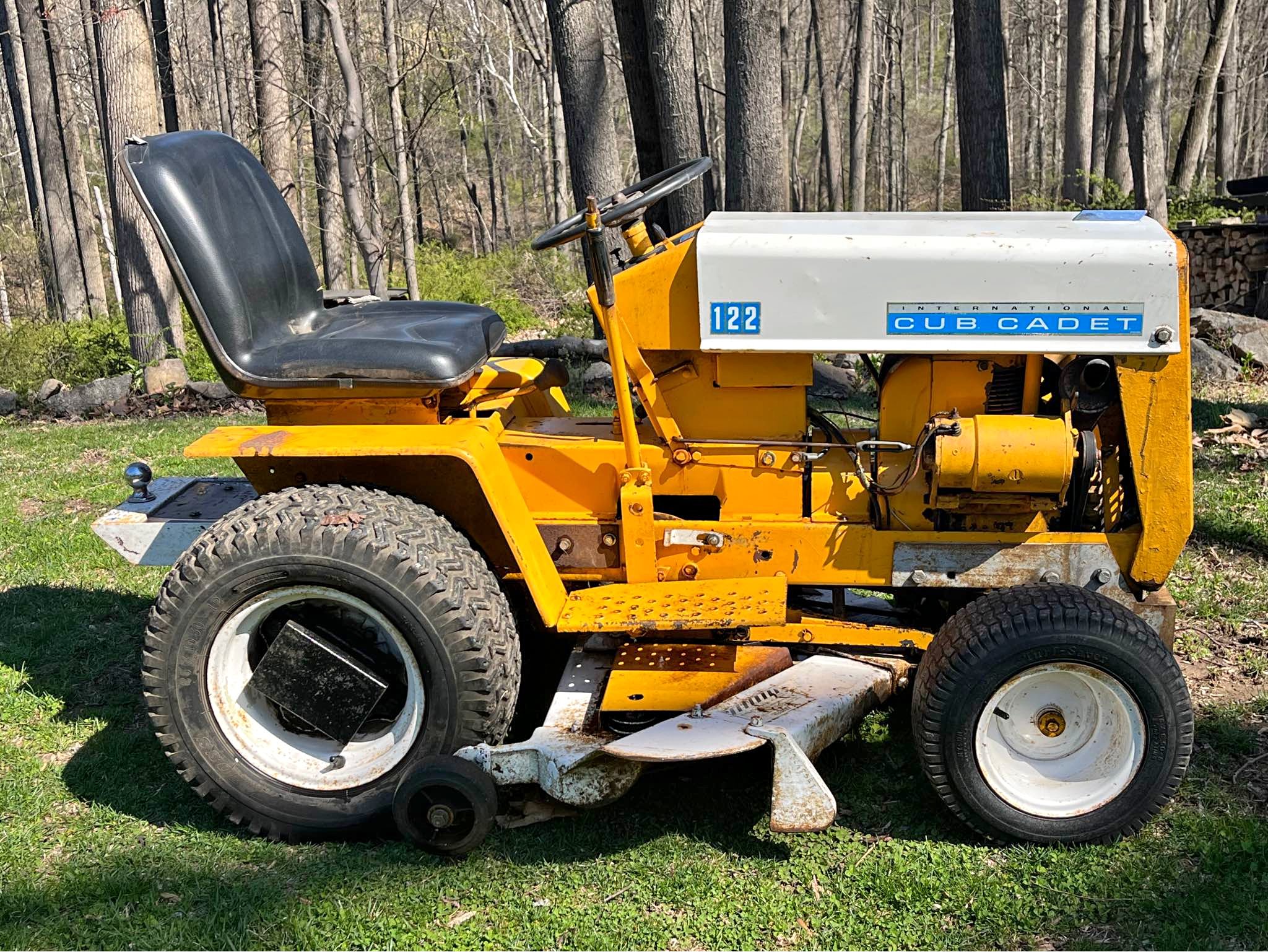 68 IH Cub Cadet 122 - Snow Blowers - Bloomsbury, New Jersey | Facebook ...
