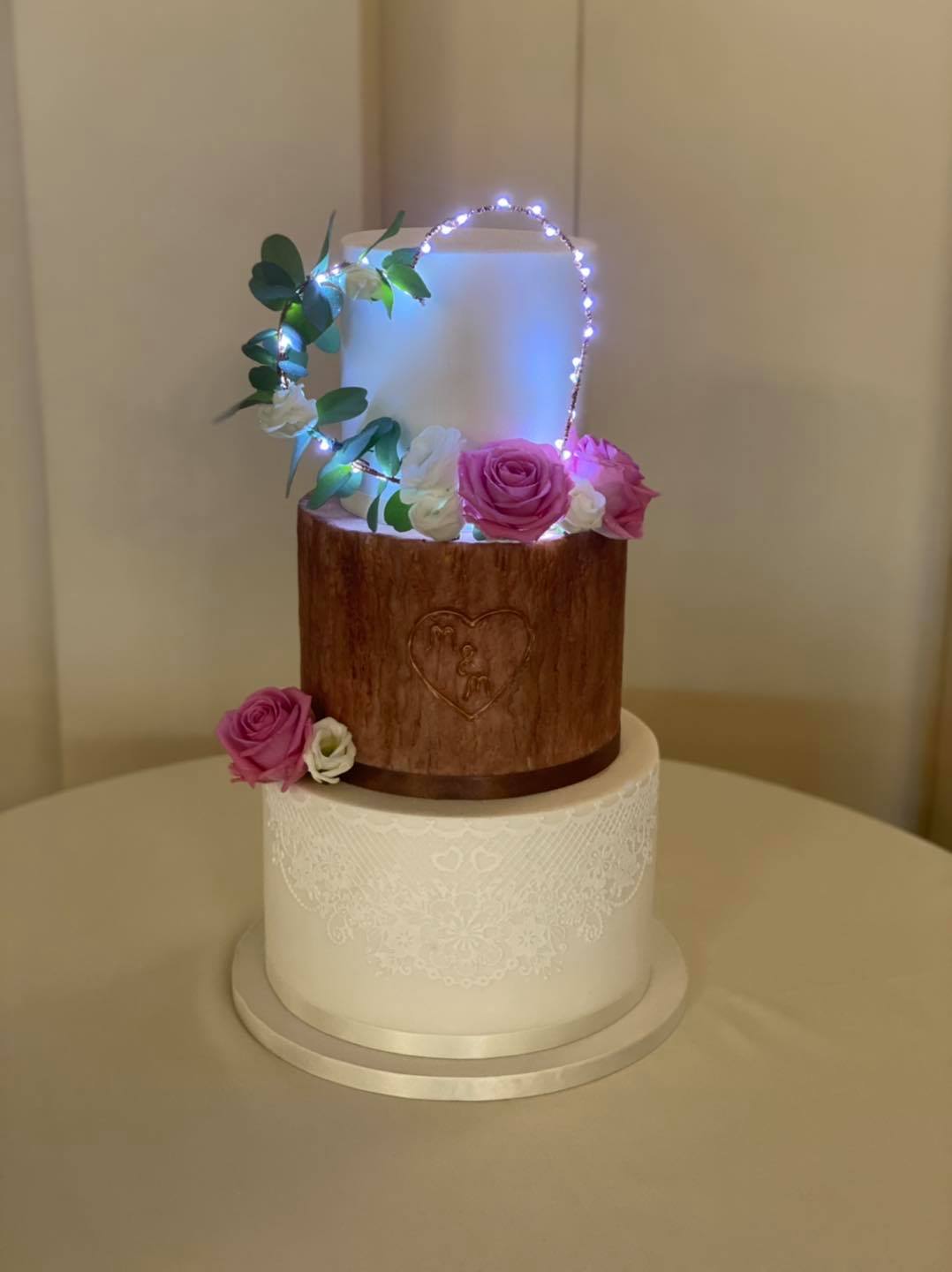Dainty Delights Designer Wedding Cakes Accueil Facebook