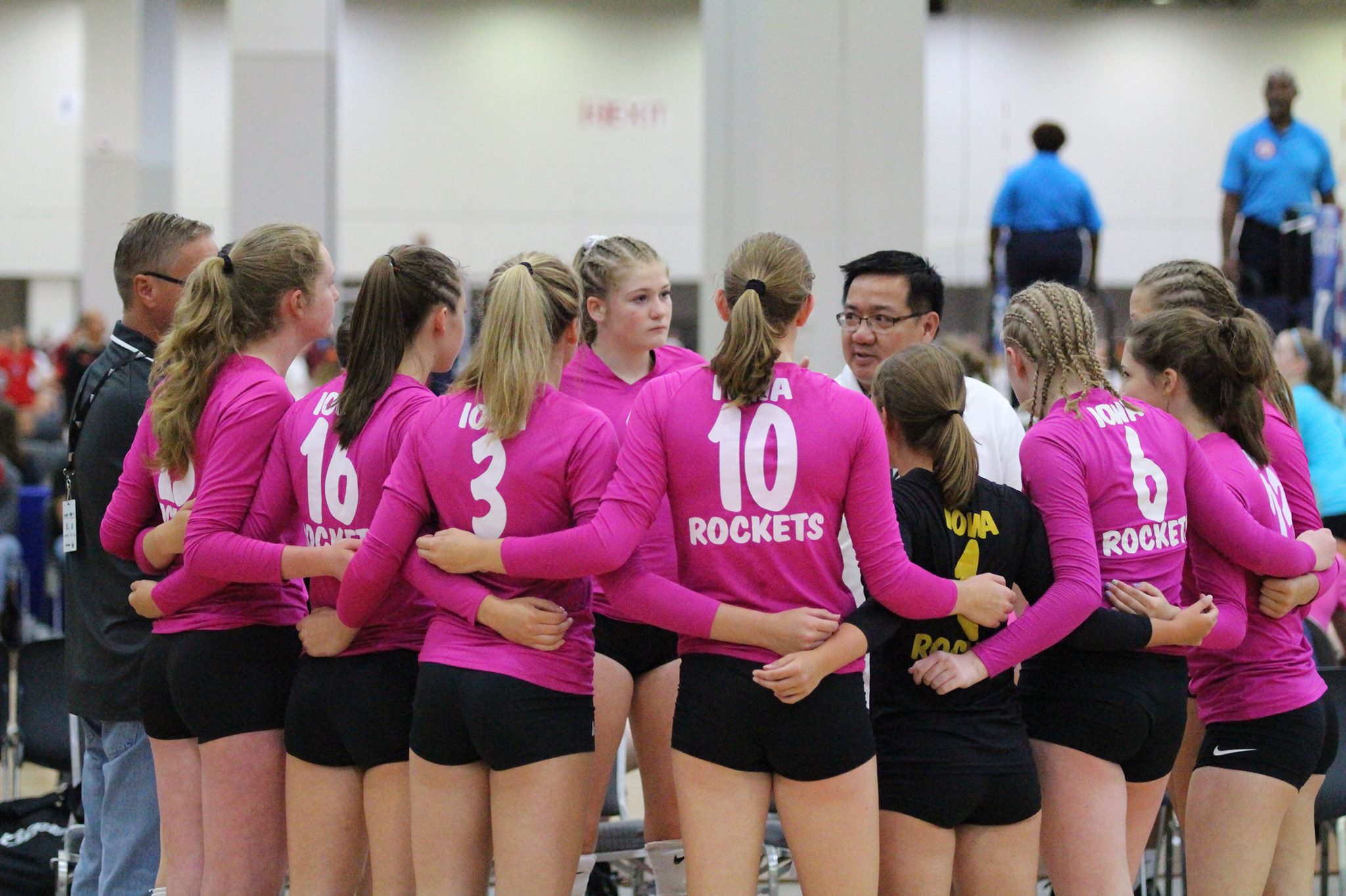15R Just won their match at the... - Iowa Rockets Volleyball