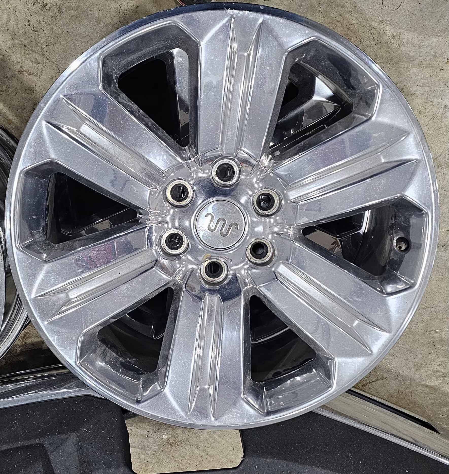 Full set of original rims came off of a 2018 King Ranch F150. - Car ...