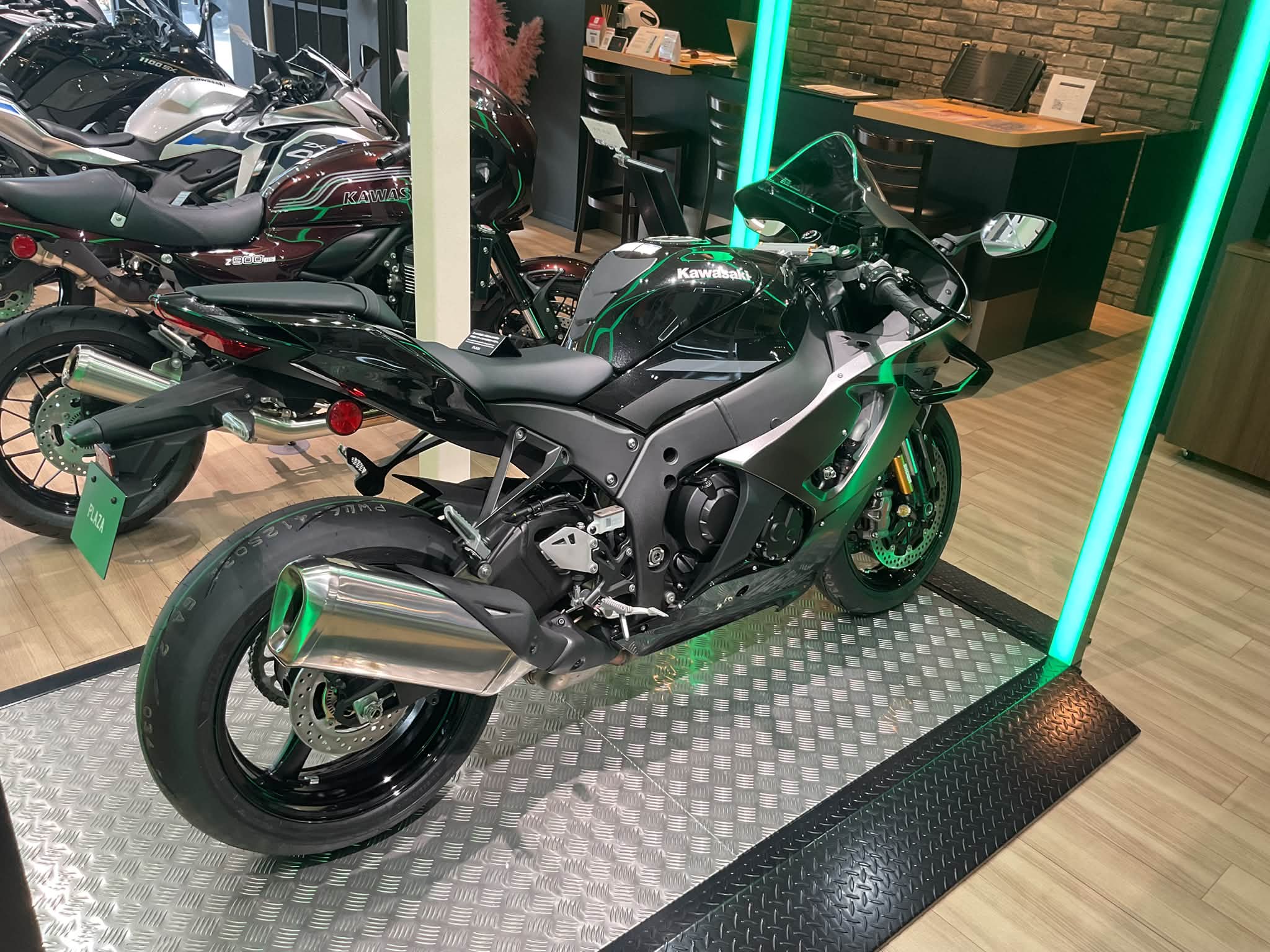 新作アパレル入荷しました！】 カワサキ ヒップバッグ(クシタニコラボ