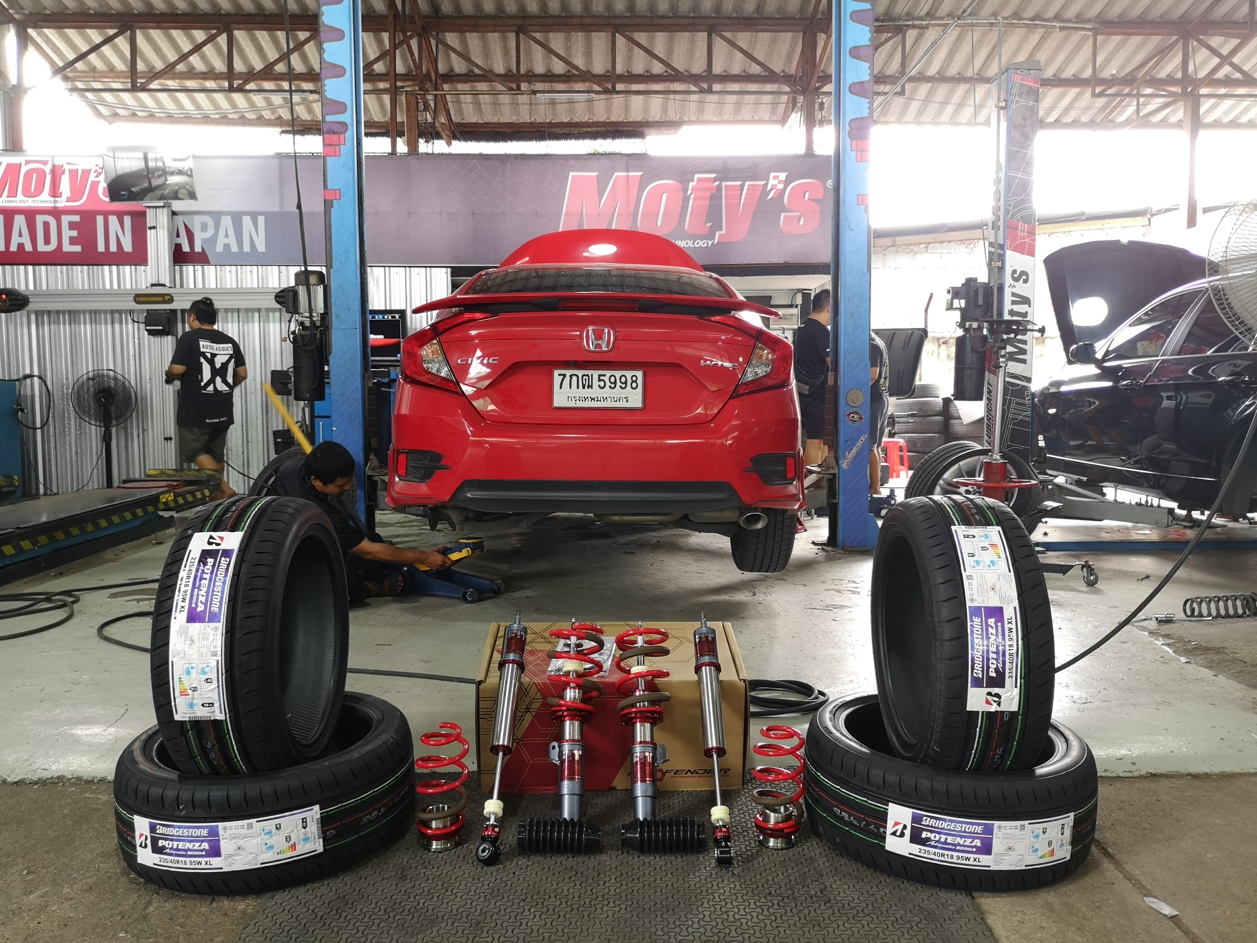 ชุดใหญ่รอบเที่ยง #AutoAddict... - Auto Addict Thailand