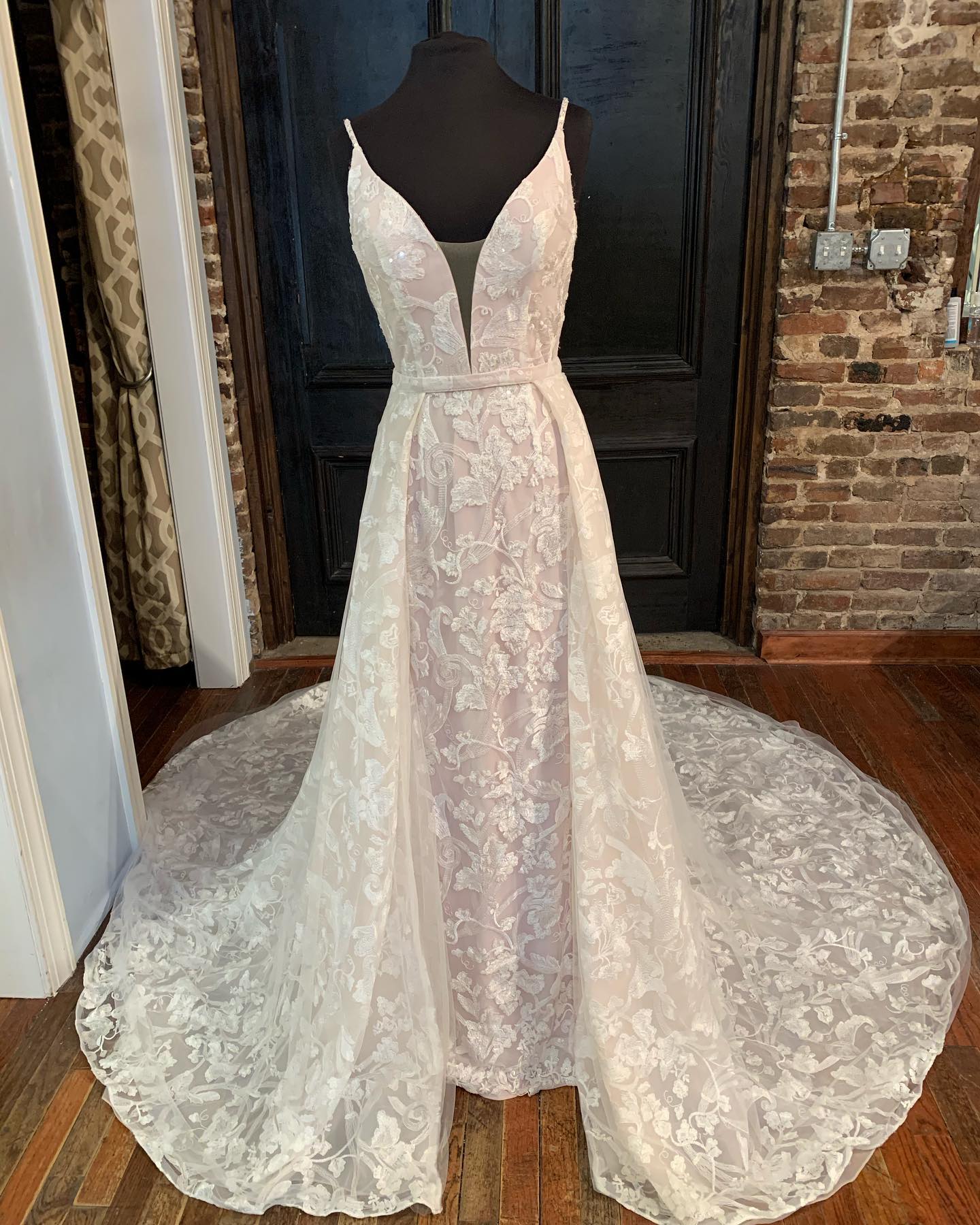 formal dresses florence al Looking to shop a wide range of #WeddingDresses? Cherry Tree Lane in Florence, Alabama located on N. Court Street can help you find the dress of your dreams. Click here to see Dry Clean Only