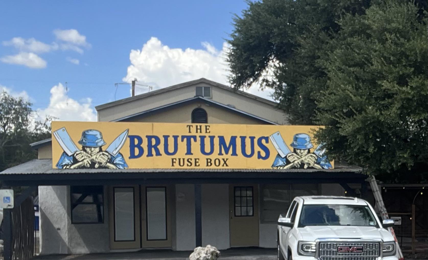 The Brutumus Fuse Box | Canyon Lake TX