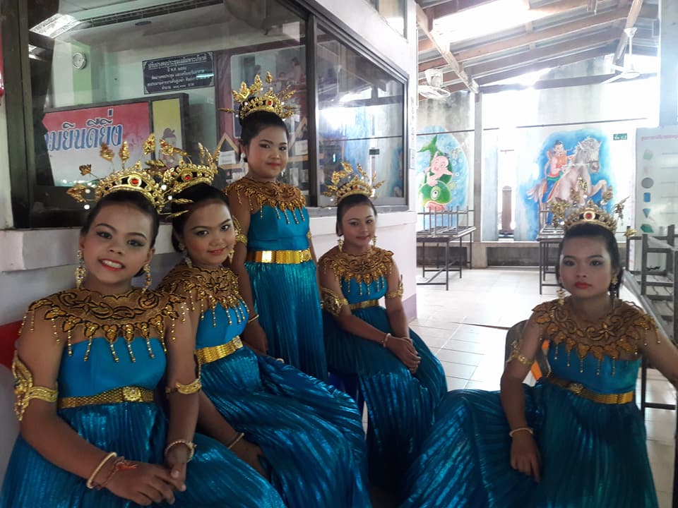 โรงเรียนบ้านกลาง อำเภอท่าแซะ จังหวัดชุมพร | Salui