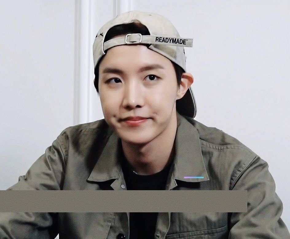 Jhope in a cap is too perfect! ? ctto
