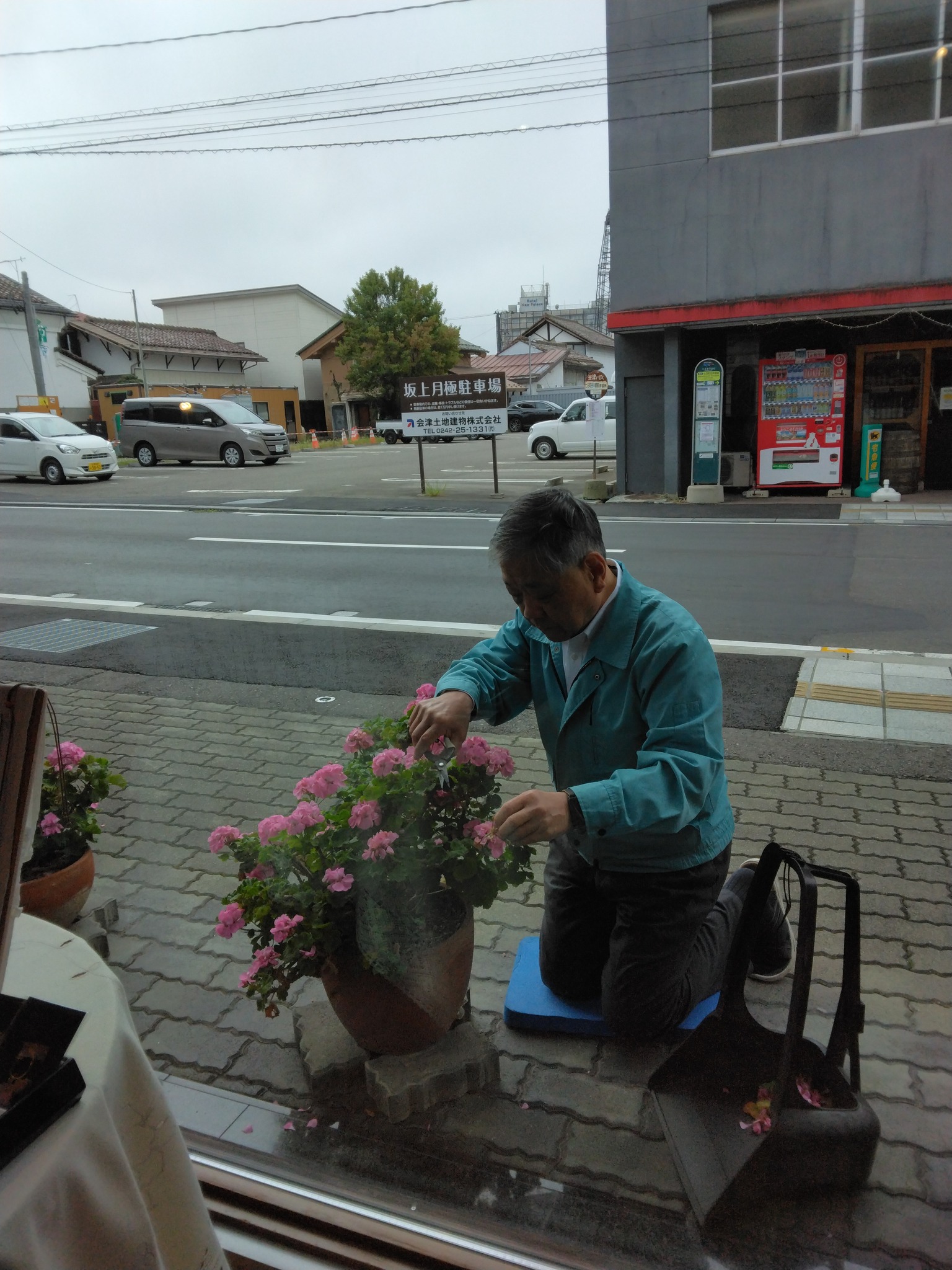白木屋漆器店 (@aizu.shirokiya) • Facebook