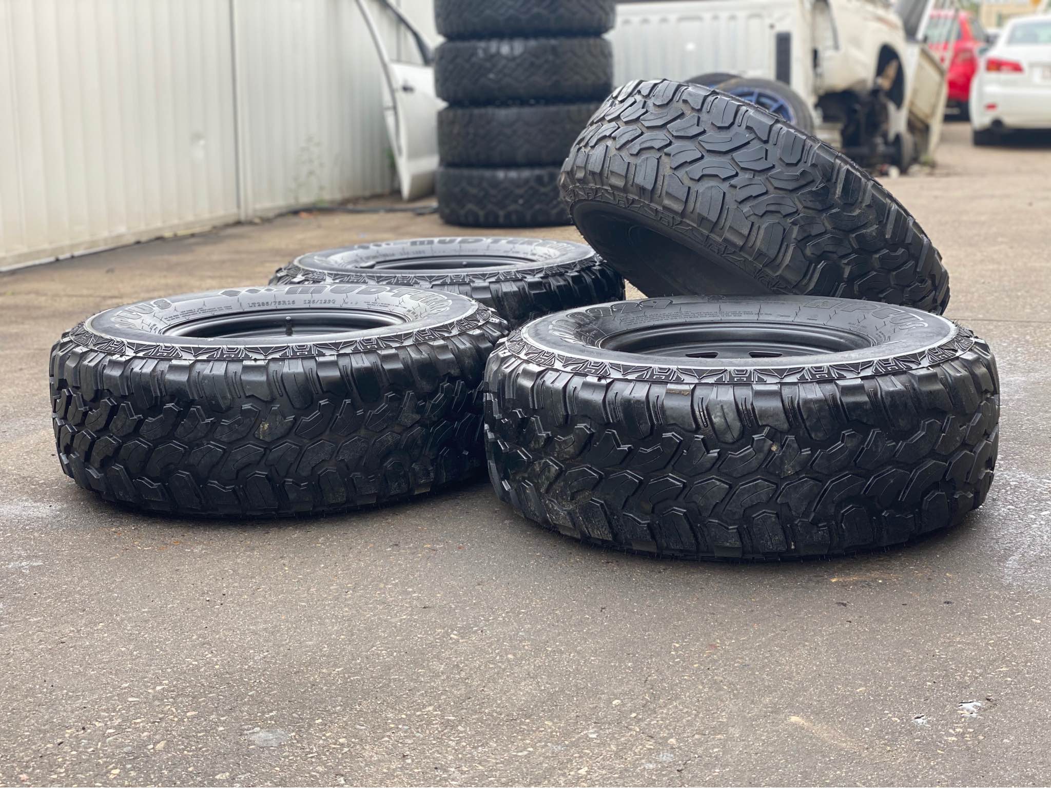 285/75/16 MT tyres + Sunraysia wheels for Hilux, BT50, Ford Ranger ...