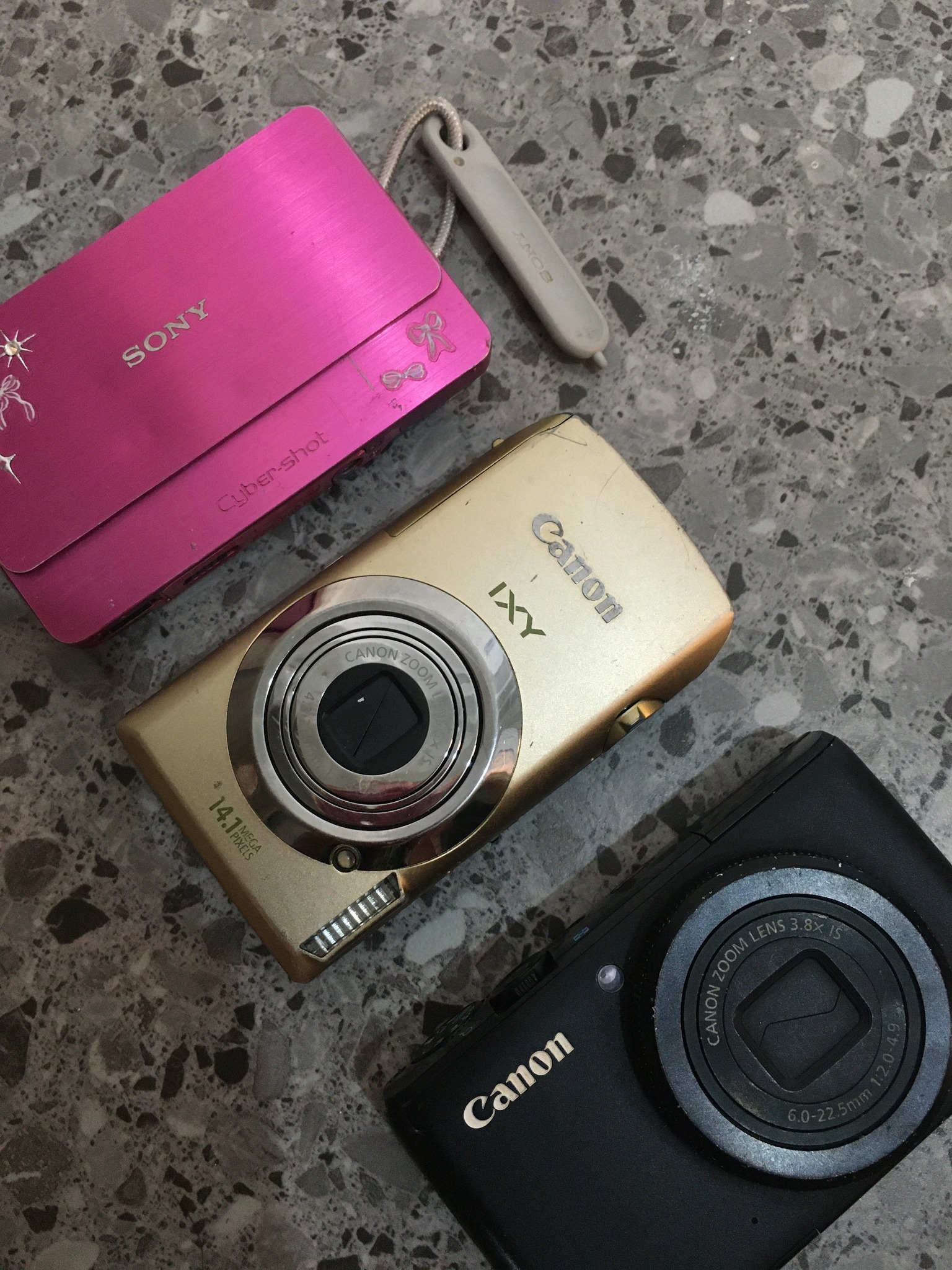 ?Canon IXY 810 IS (IXUS 950 IS)(❌SOLD OUT❌) Beautiful tone mood 