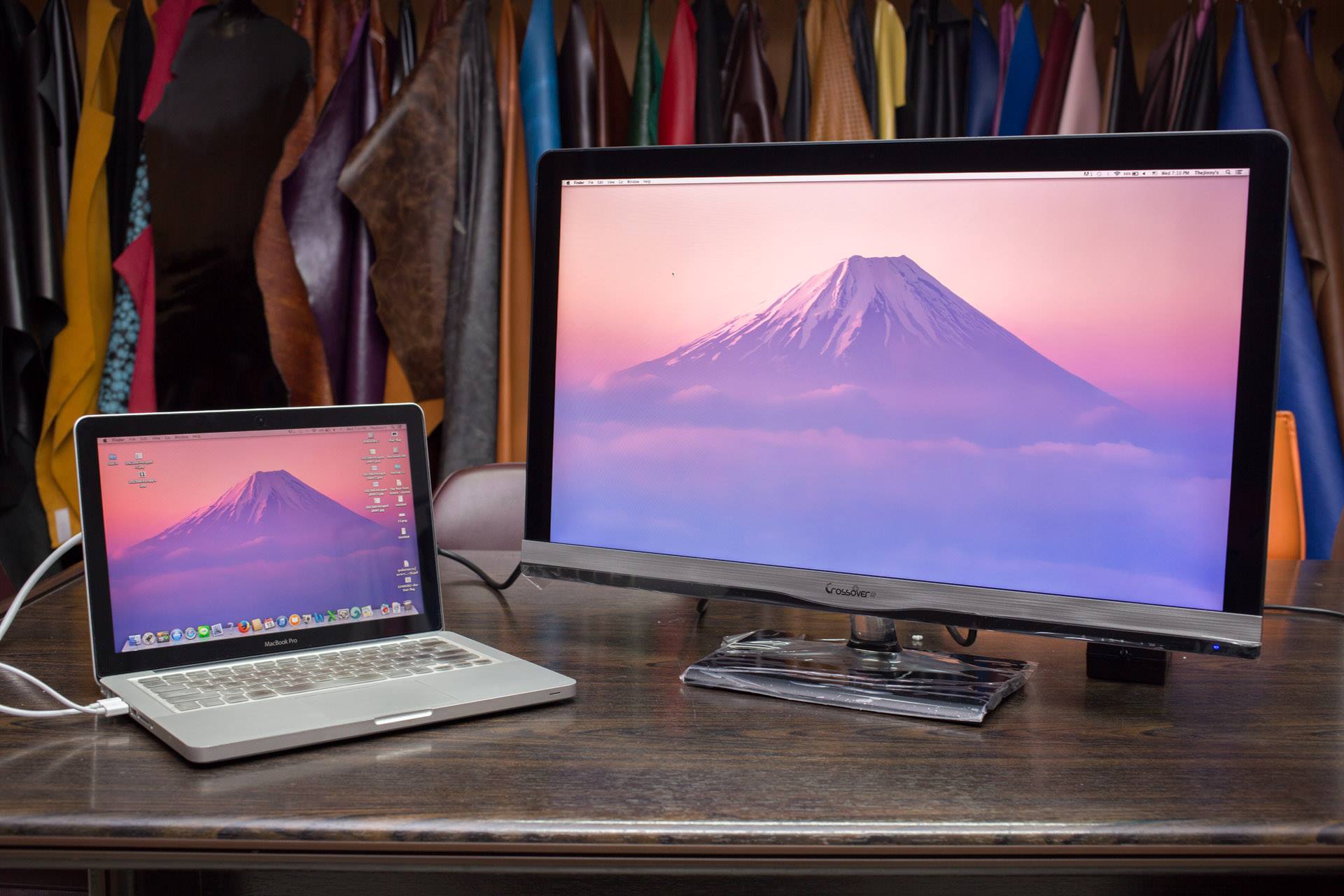 พอดีเพิ่งถ่ายรูปเสร็จ ขอ Preview... - Crossover monitor | Facebook
