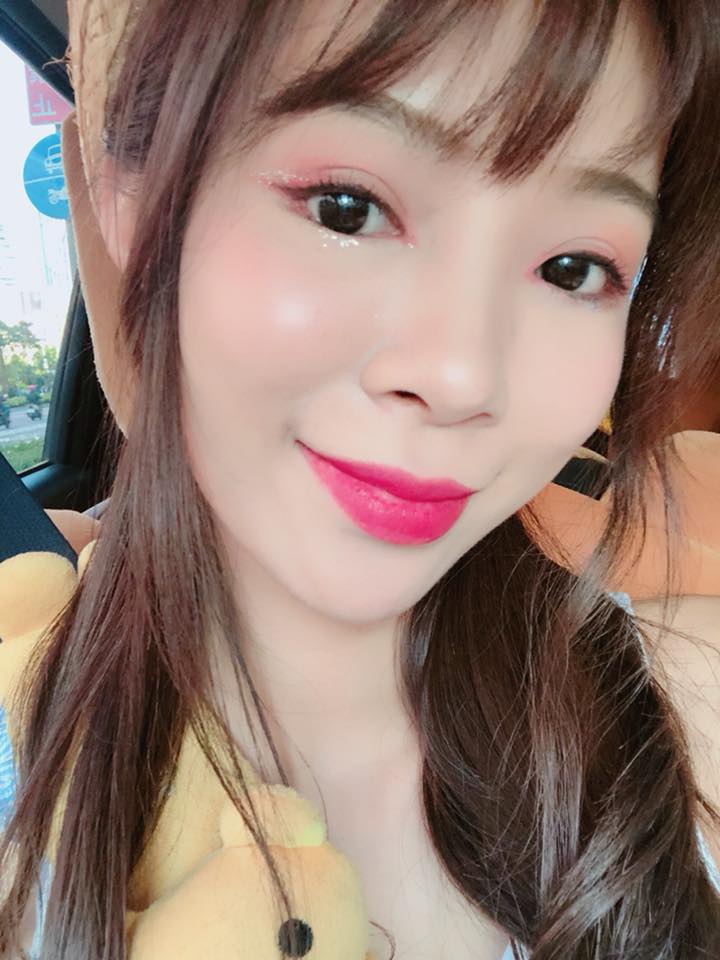 康茵茵 - 太陽是公公還是婆婆？ #亮片妝 #綜藝大熱門 | Facebook