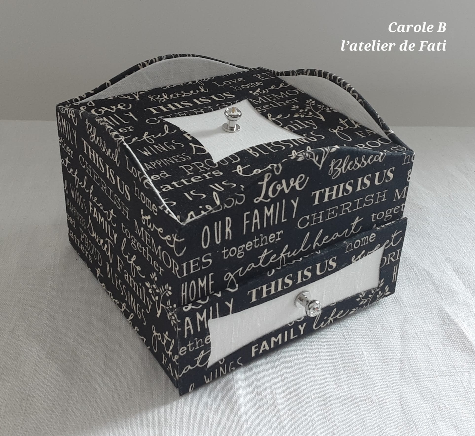 Lot de 50 Boîtes pâtissières blanches – (18 × 18 × 8 CM Lot de 50 Boîtes pâtissières blanches – (18 × 18 × 8 CM