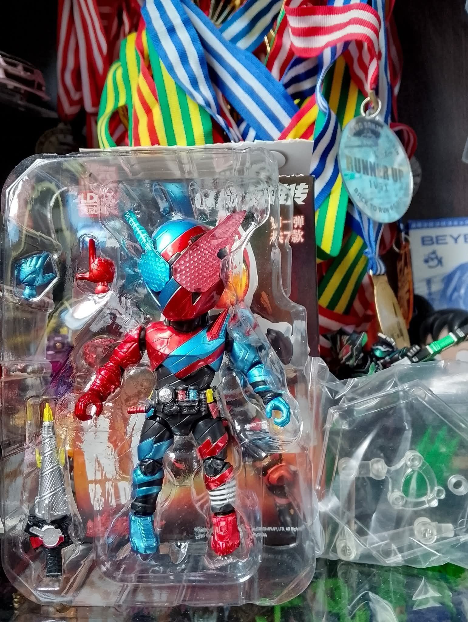 Akhmad - - ITEM LELANG NO 17 - LDCX KAMEN RIDER - BUILD - KONDISI ...