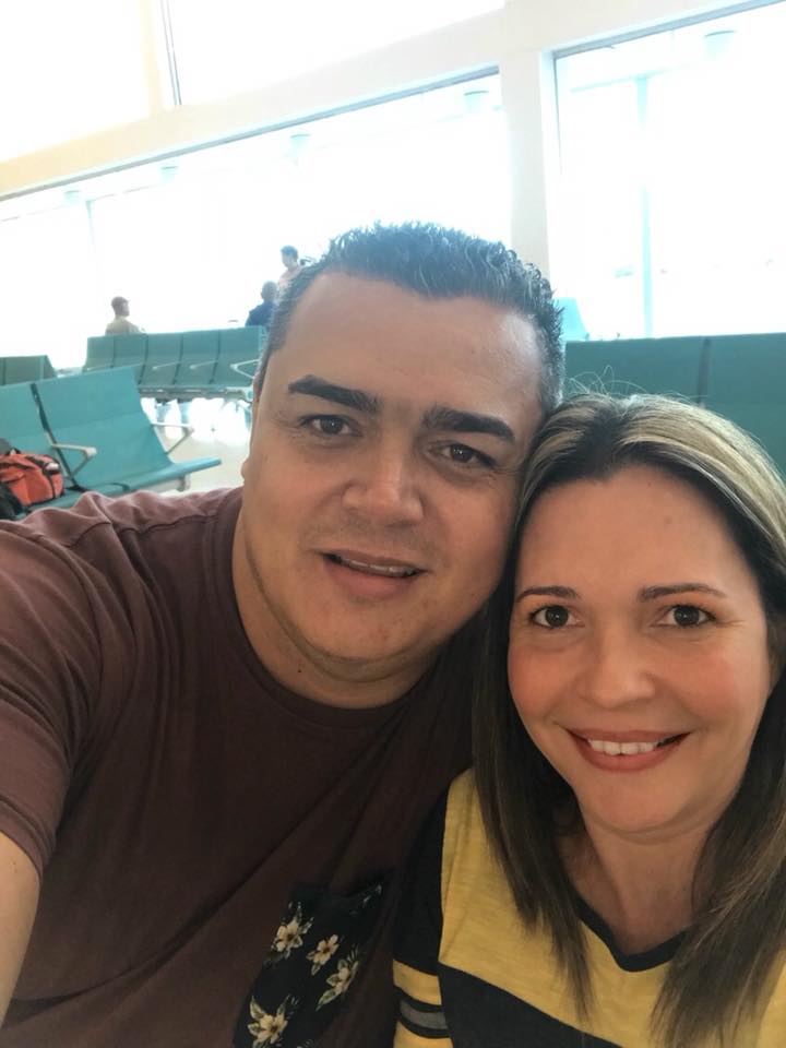 18 años de... - Pastores William Delgado & Barbara Riestra