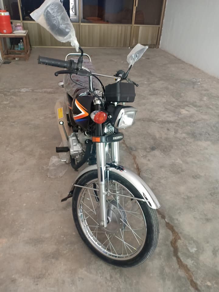 Honda Cg 125 18 Model Deewan Motor S Showroom Facebook