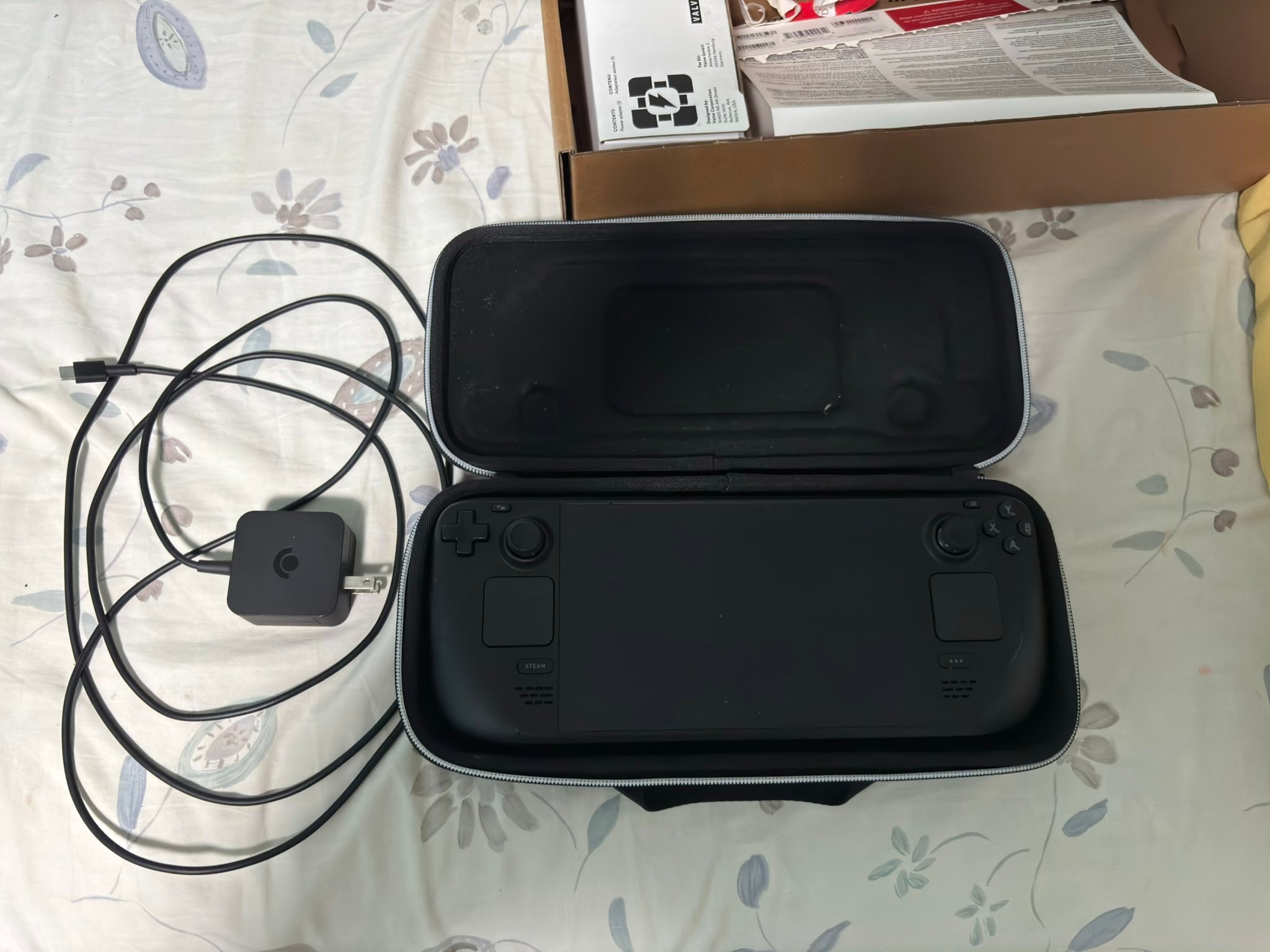 Steam Deck OLED 512GB for sale with HDMI dock
