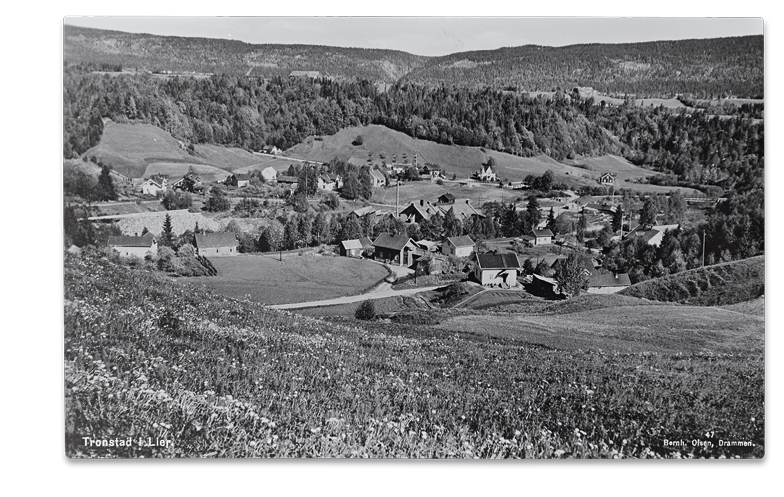 Lier - Slik var Lier: Tronstad rundt 1930. Helt til venstre ruver en ...